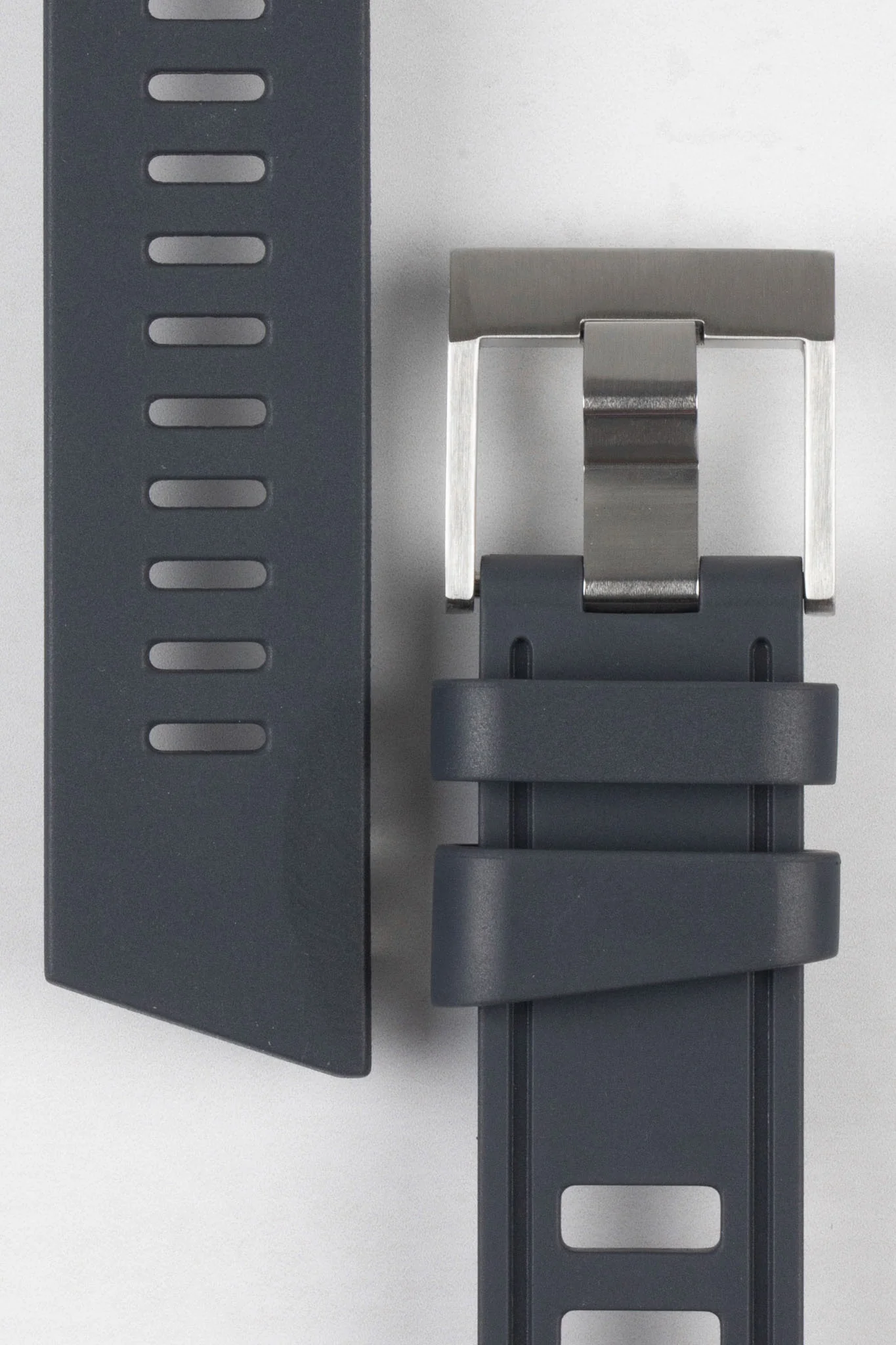 ISOfrane Rubber Dive Watch Strap in ANTHRACITE - Image 5