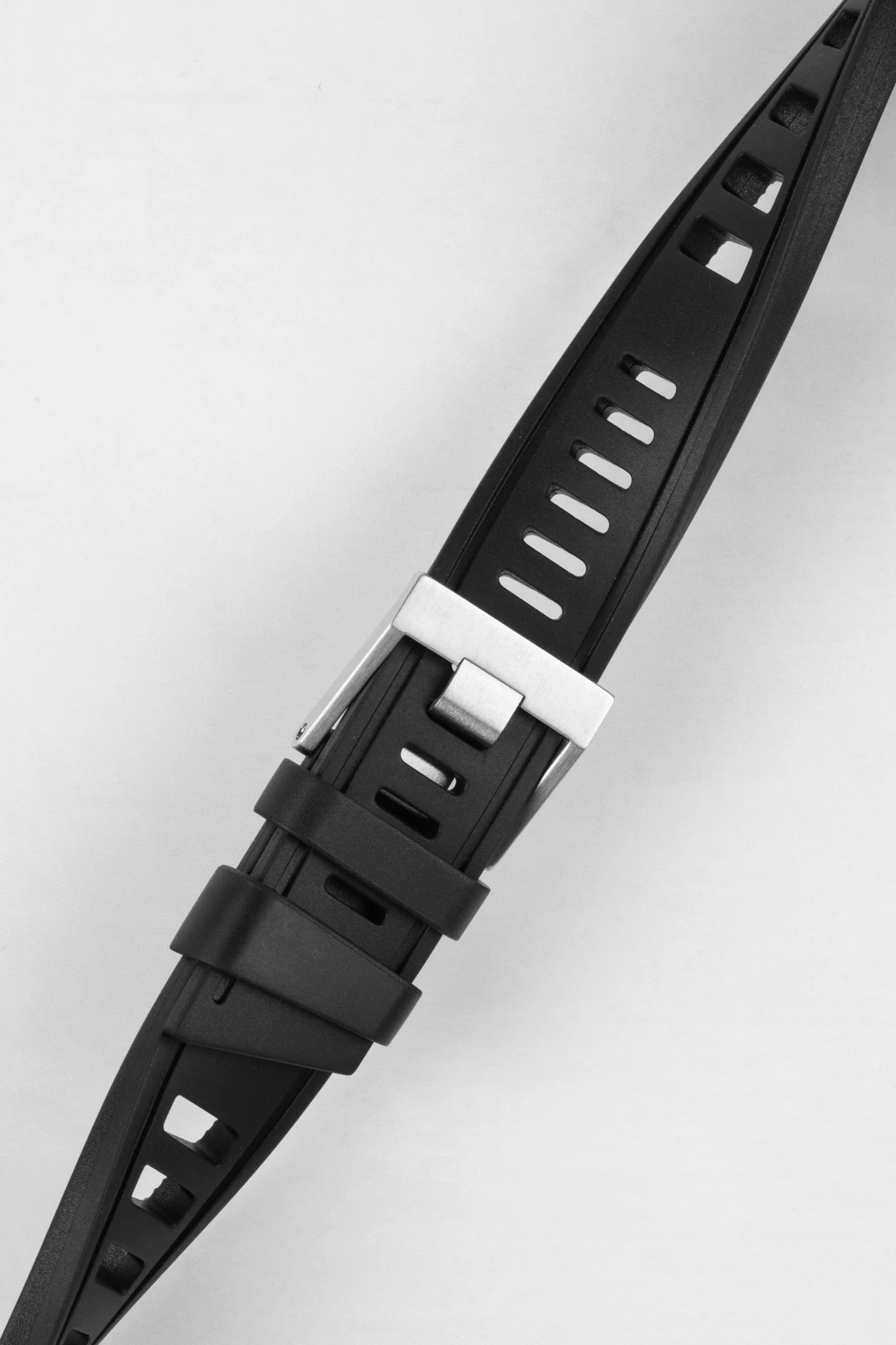 ISOfrane Rubber Dive Watch Strap in BLACK - Image 3