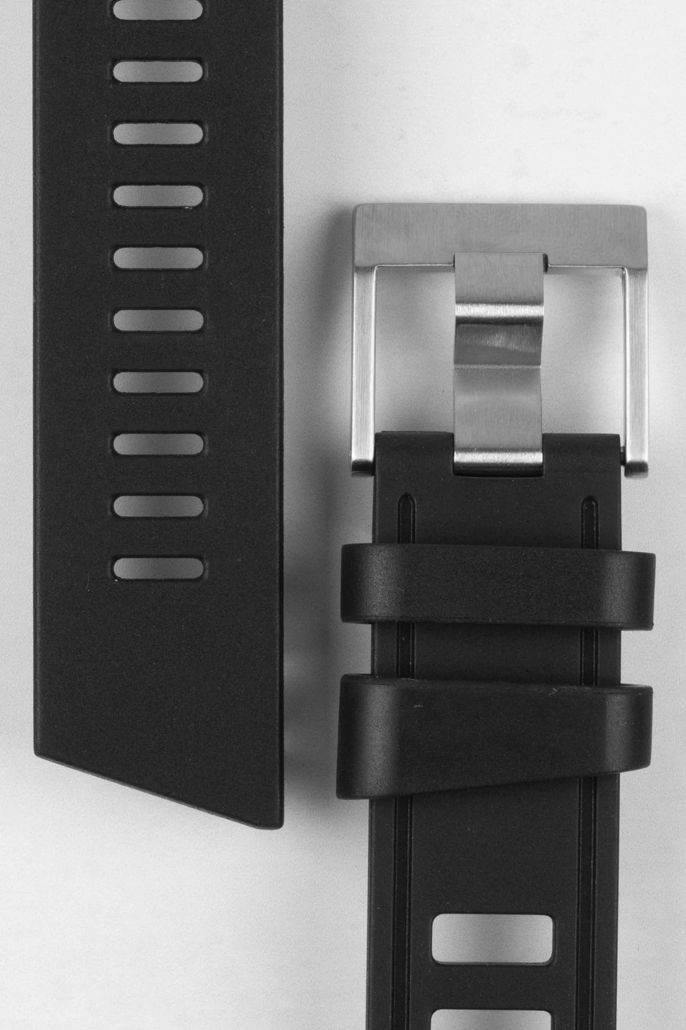 ISOfrane Rubber Dive Watch Strap in BLACK - Image 5
