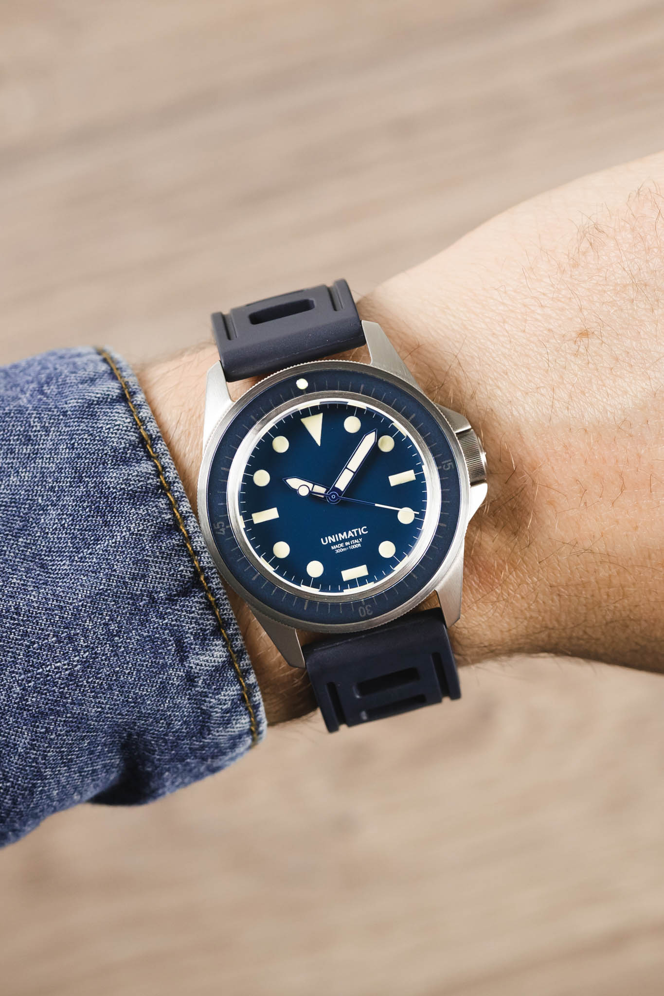 ISOfrane Rubber Dive Watch Strap in BLUE - Image 2