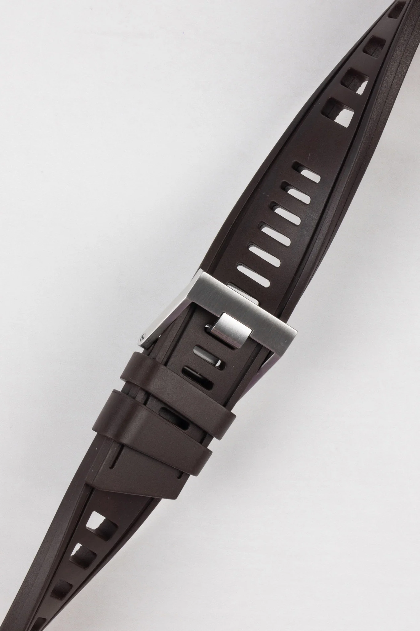 ISOfrane Rubber Dive Watch Strap in BROWN - Image 3