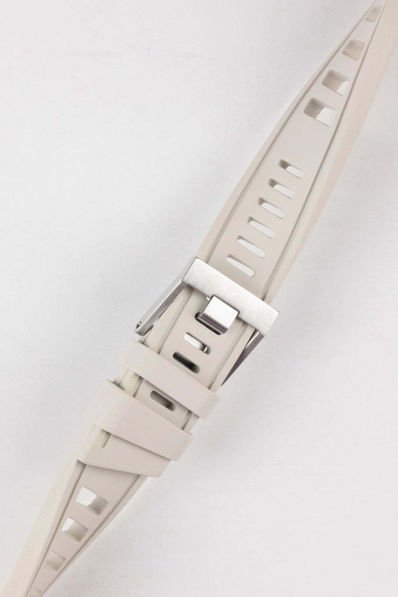ISOfrane Rubber Dive Watch Strap in LIGHT GREY - Image 3