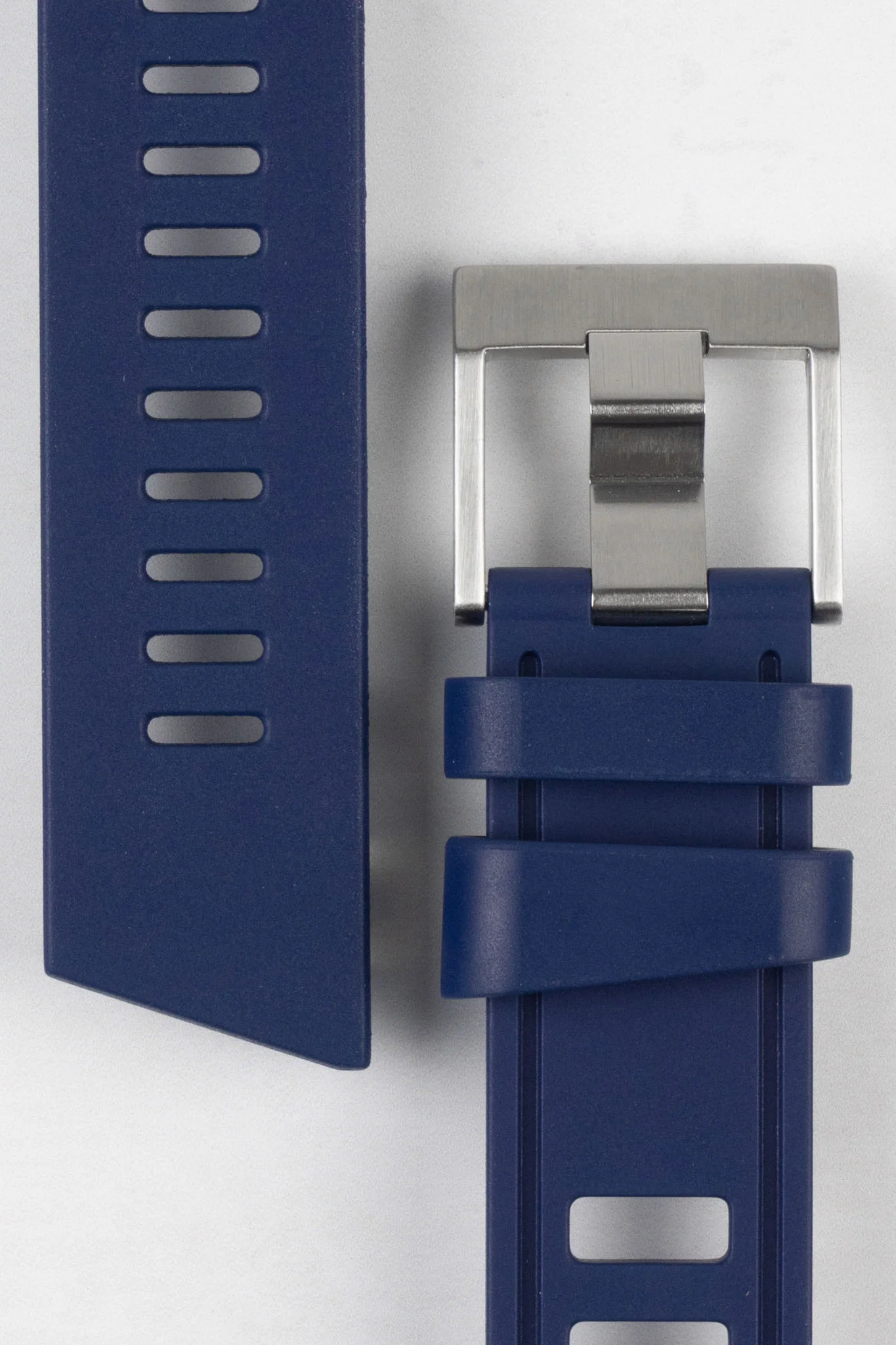 ISOfrane Rubber Dive Watch Strap in TRUE BLUE - Image 5