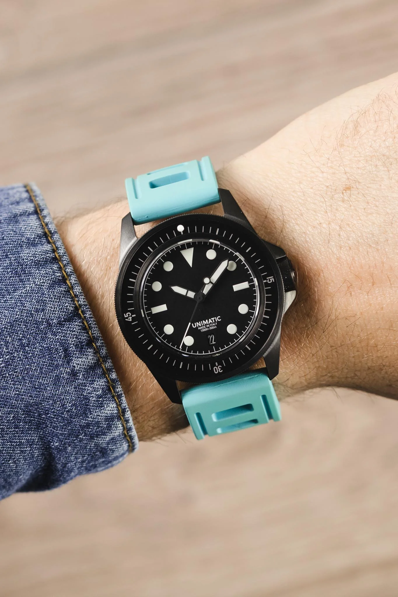 ISOfrane Rubber Dive Watch Strap in TURQUOISE - Image 2