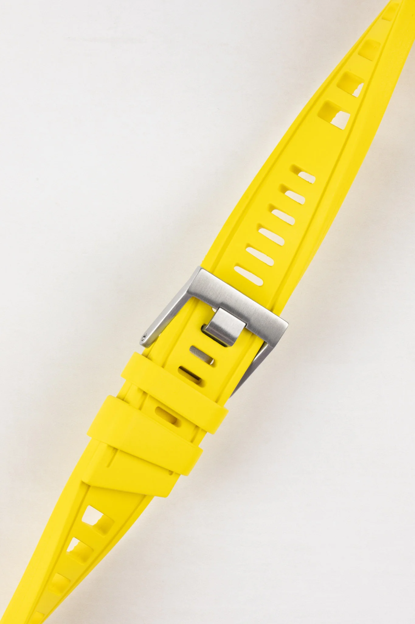 ISOfrane Rubber Dive Watch Strap in YELLOW - Image 3