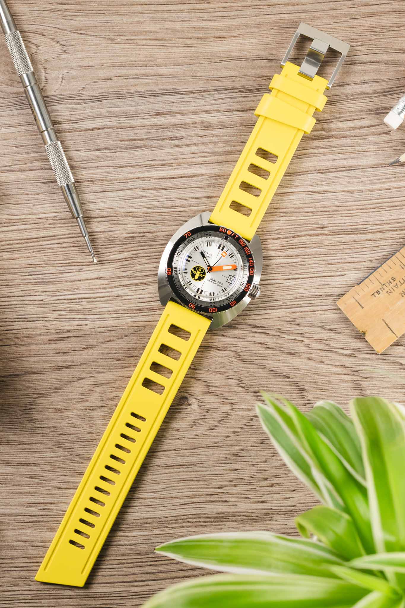 ISOfrane Rubber Dive Watch Strap in YELLOW - Image 4