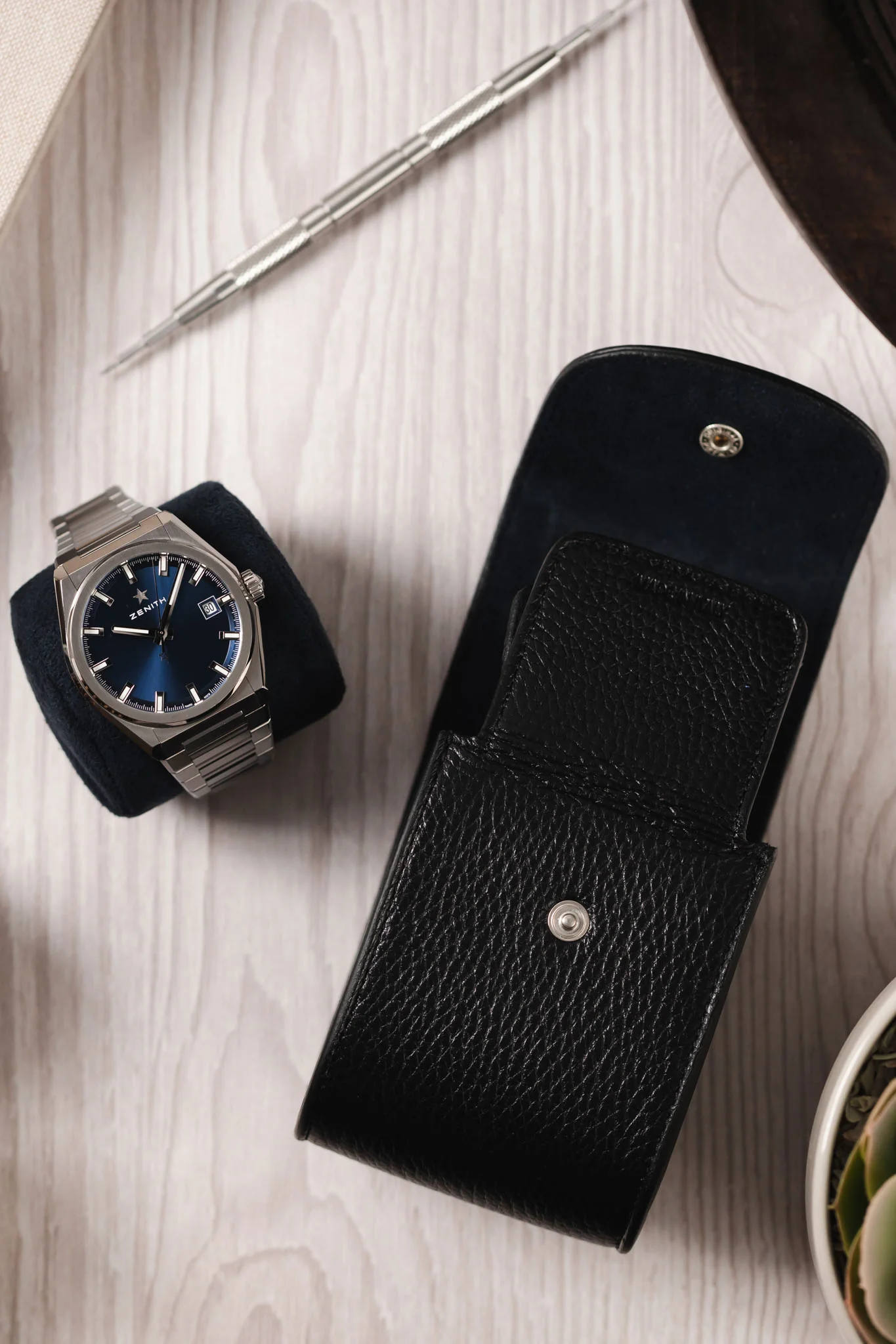 JPM Cubo Single Watch Travel Case in BLACK - Image 6