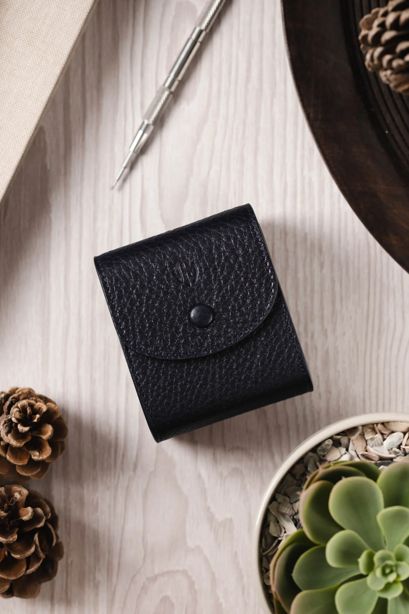 JPM Cubo Single Leather Watch Travel Case in BLUE - Image 4