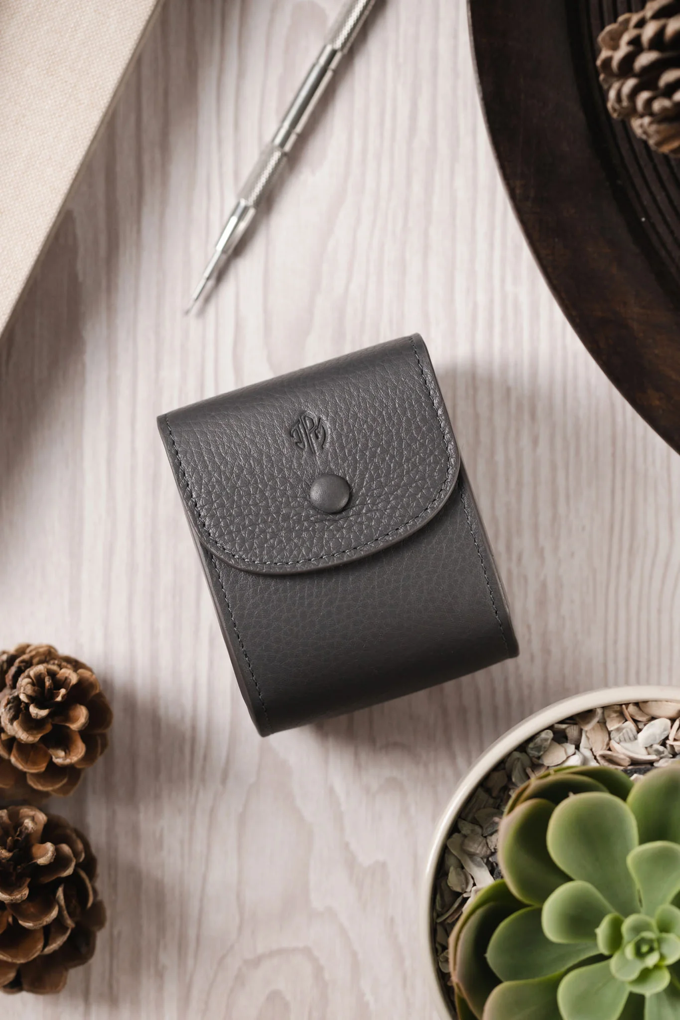 JPM Cubo Single Watch Leather Travel Case in GREY - Image 4