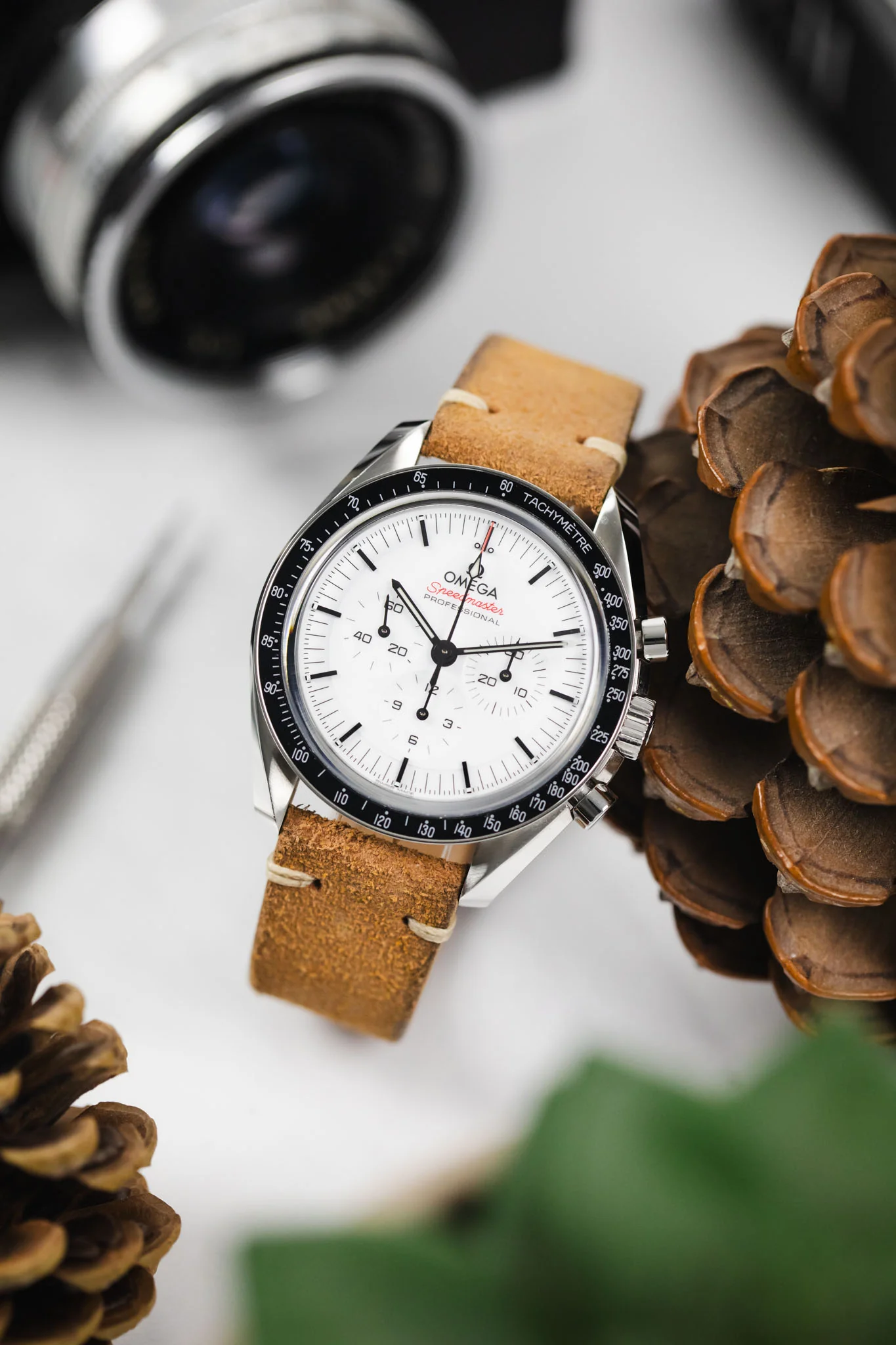 JPM Italian Distressed Tasso Leather Watch Strap in AMBER - Image 4