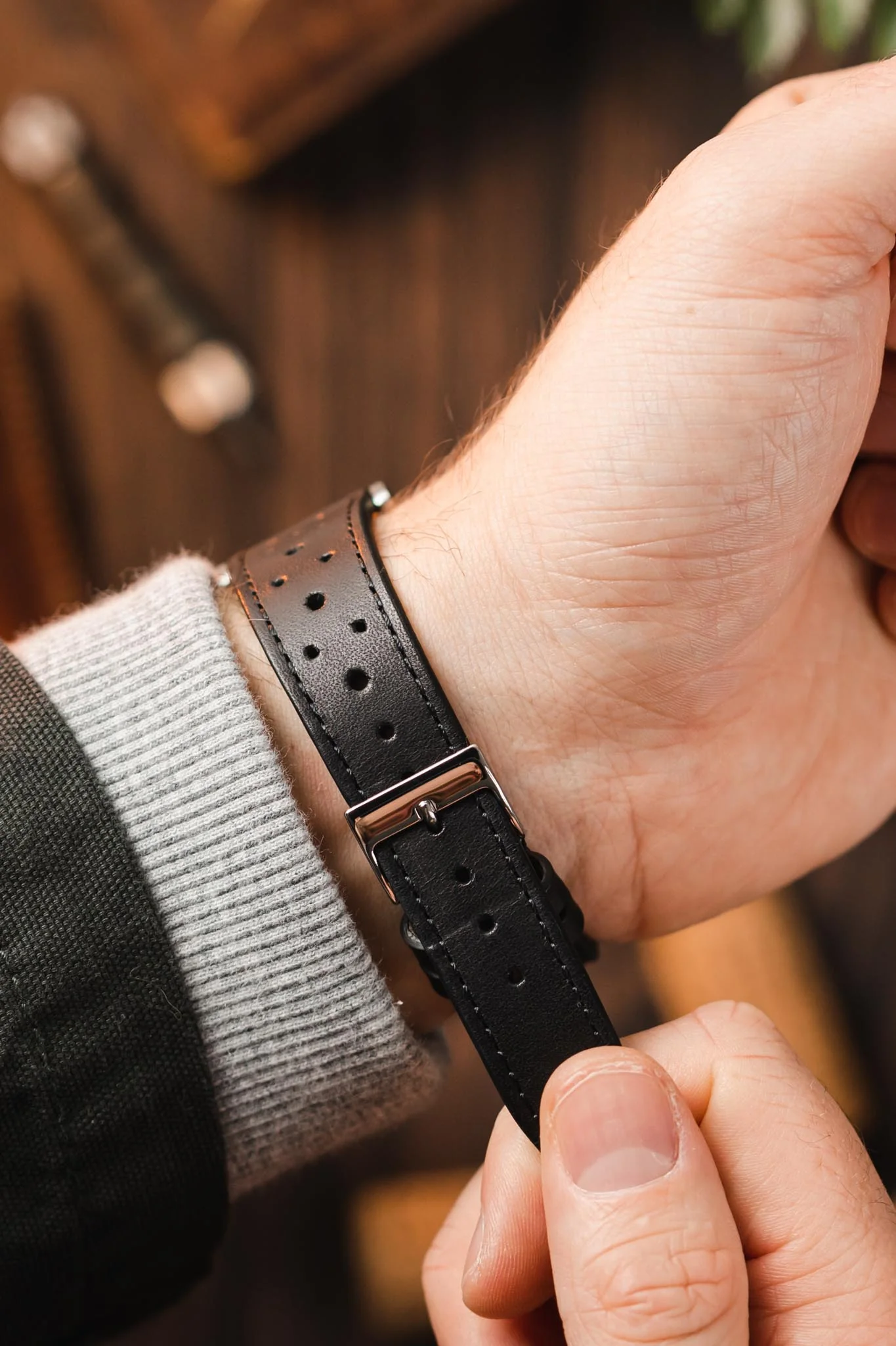 JPM Italian Vintage Leather Racing Watch Strap in BLACK - Image 5