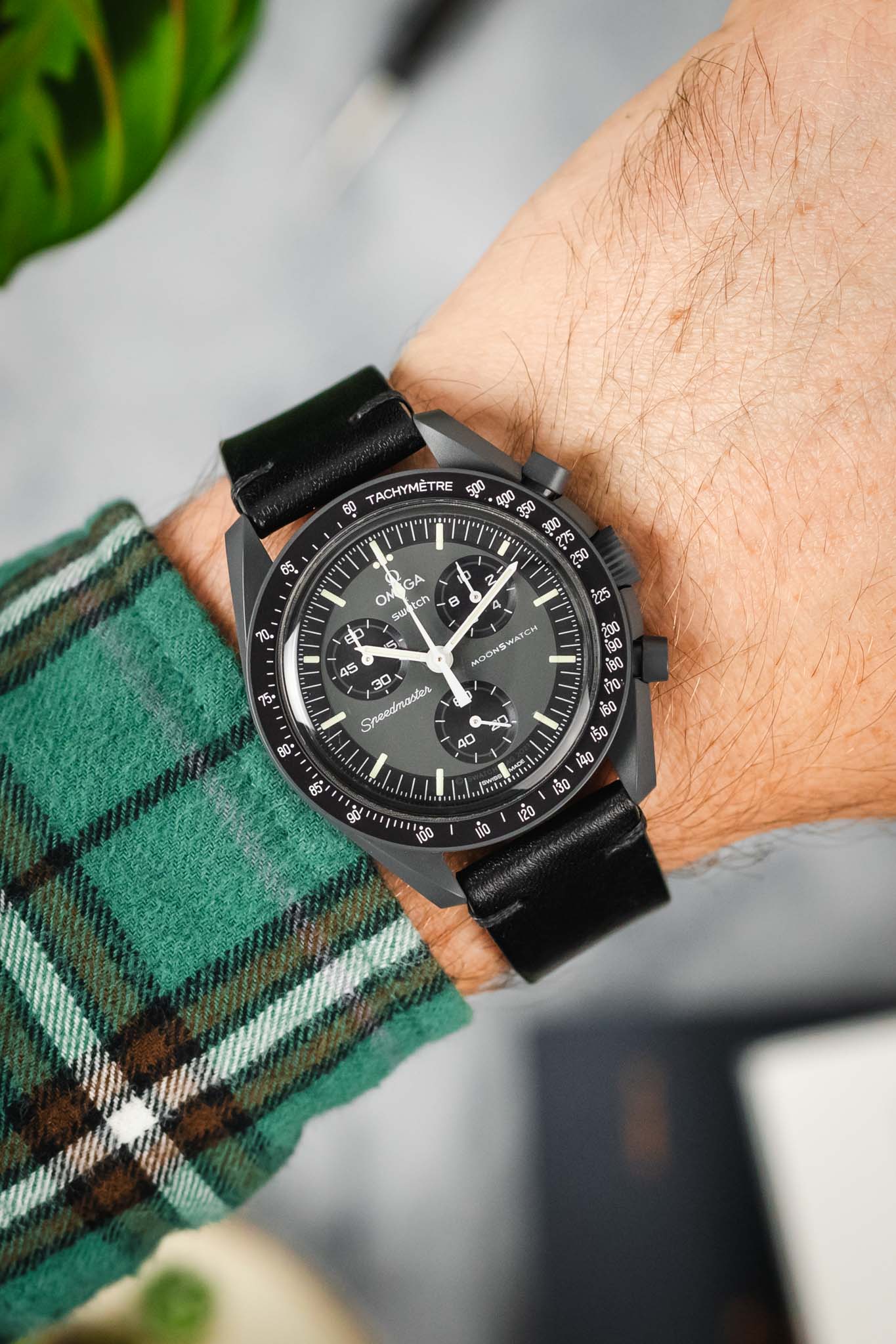 JPM NERO Vintage Leather Watch Strap in BLACK - Image 2