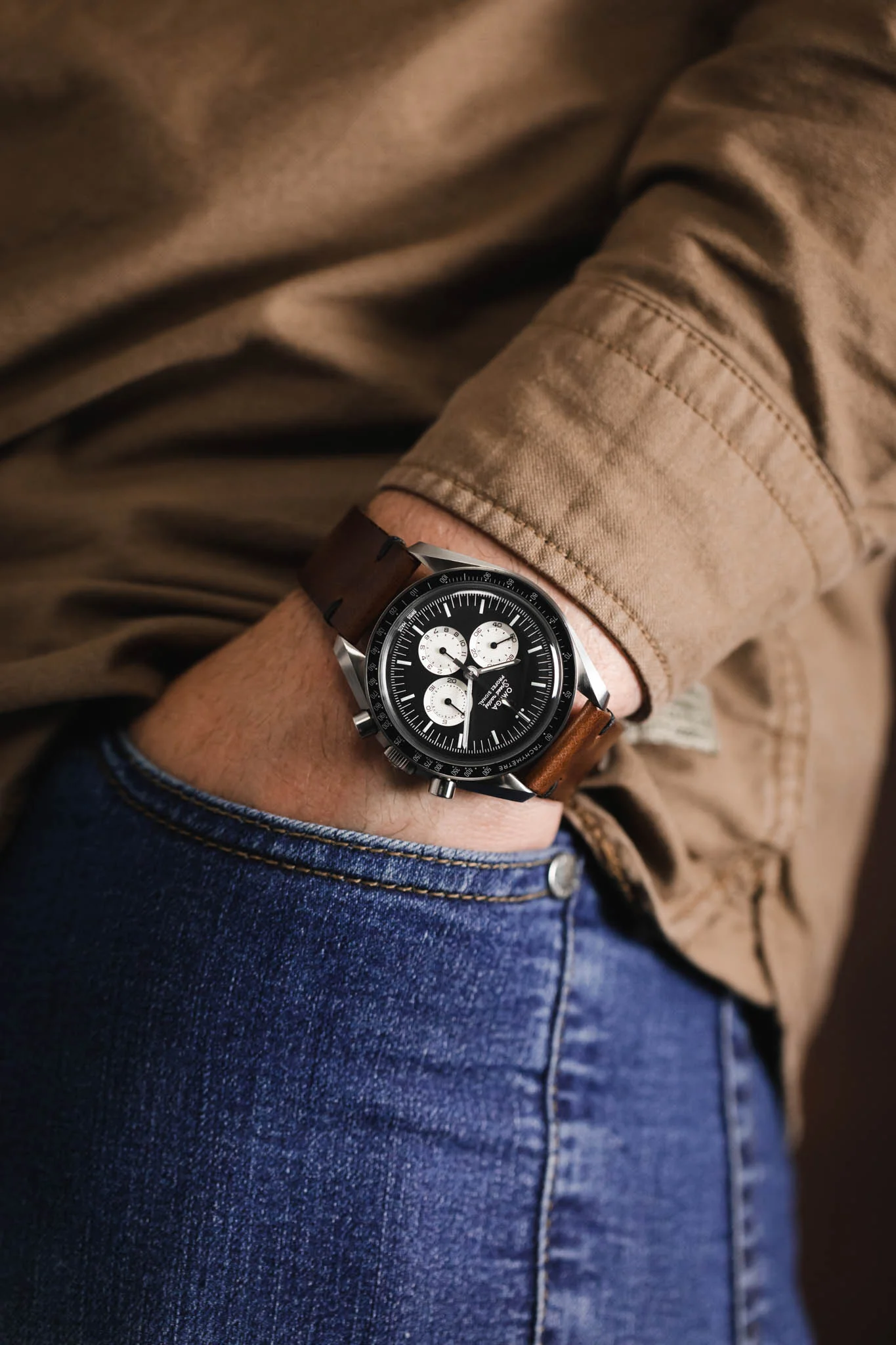 JPM NERO Vintage Leather Watch Strap in DISTRESSED BROWN - Image 8