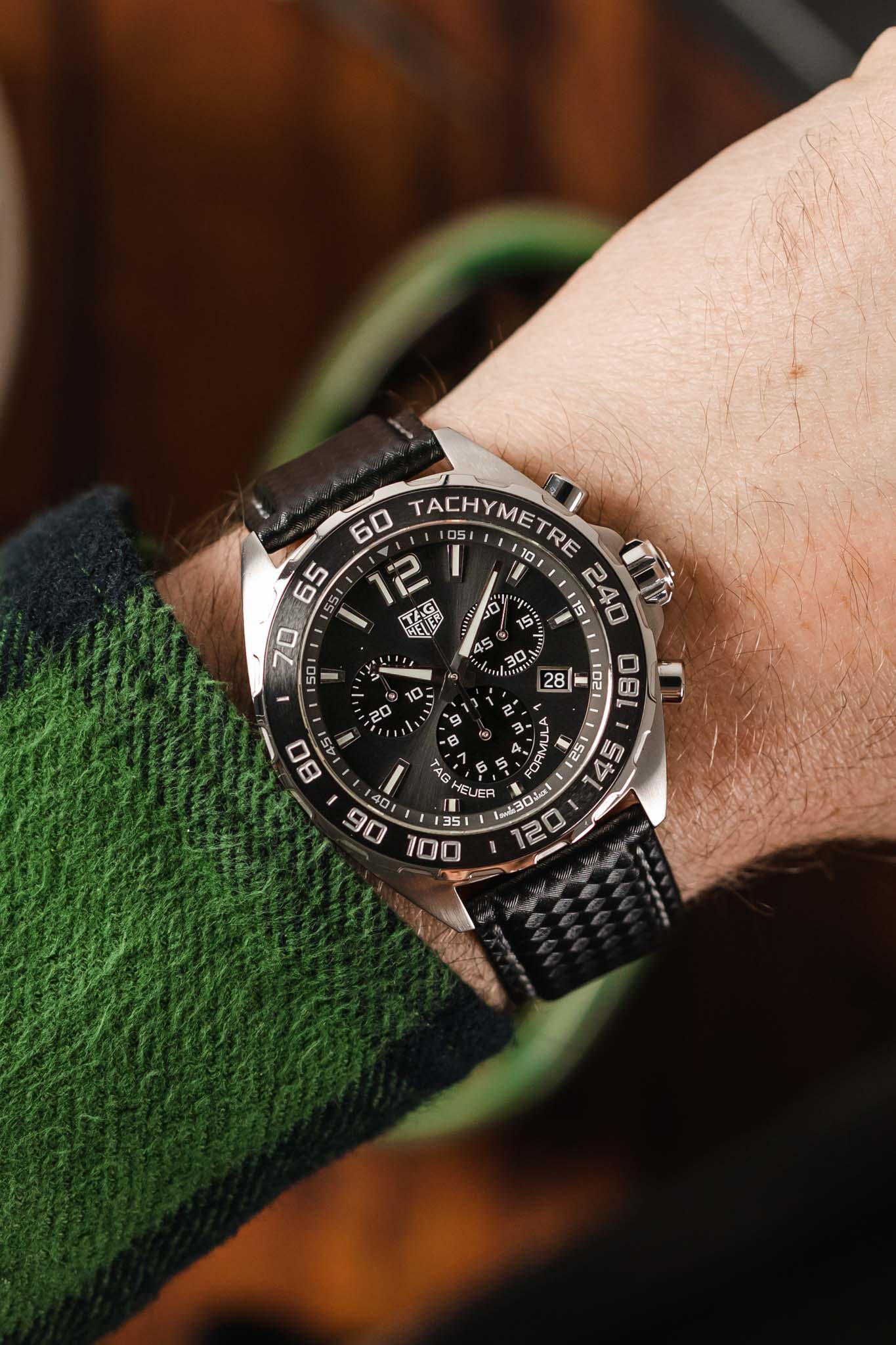 Morellato BIKING Carbon Fibre-Embossed Calfskin Leather Watch Strap in BLACK with GREY Stitch - Image 2