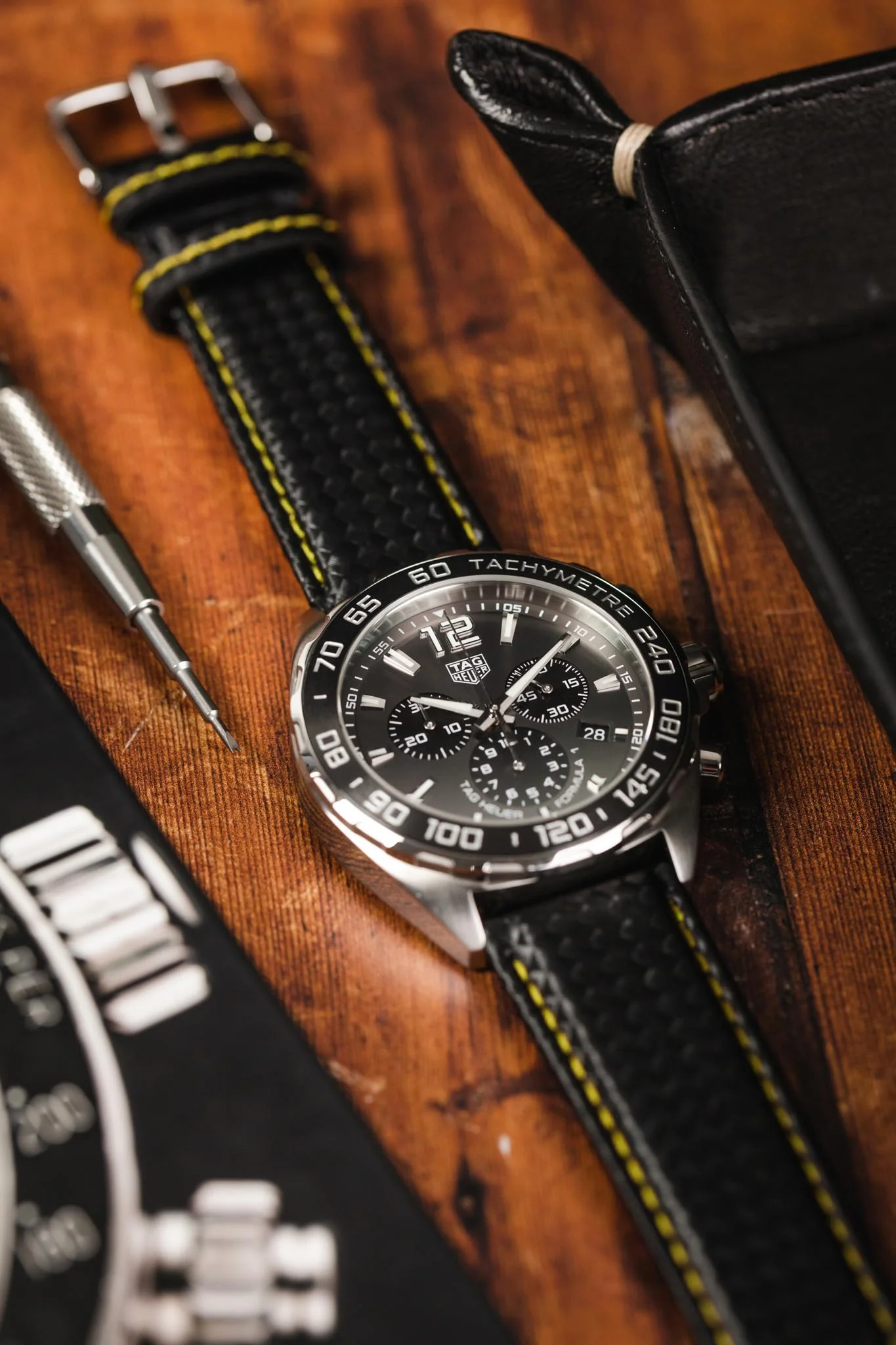 Morellato BIKING Carbon Fibre-Embossed Calfskin Leather Watch Strap in BLACK with YELLOW Stitching - Image 4