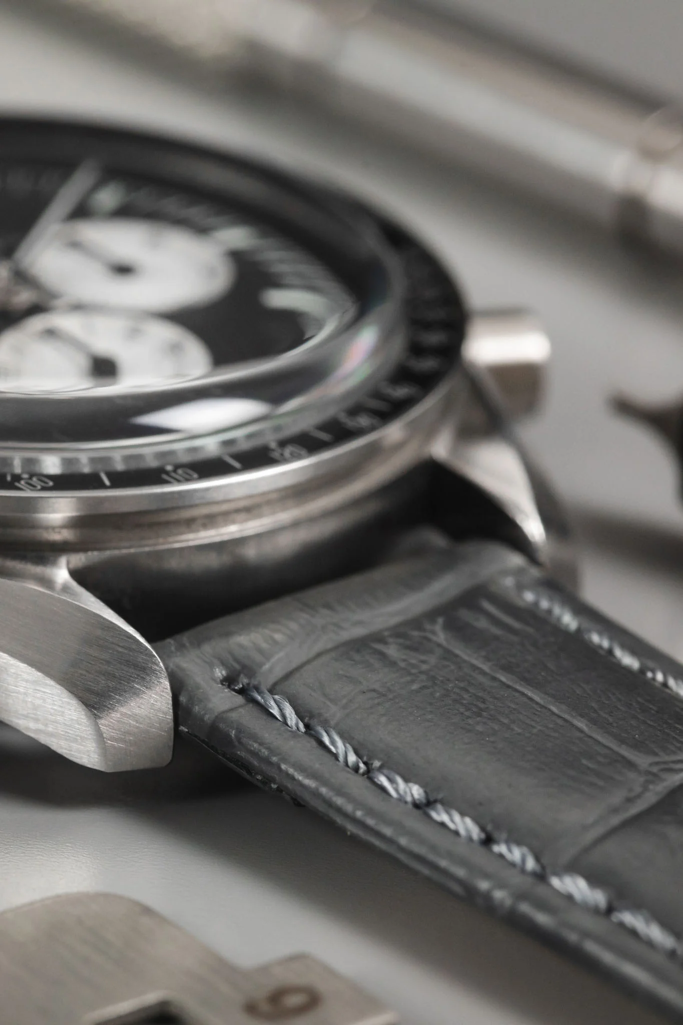 Morellato BOLLE Alligator-Embossed Calfskin Leather Watch Strap in DARK GREY - Image 4