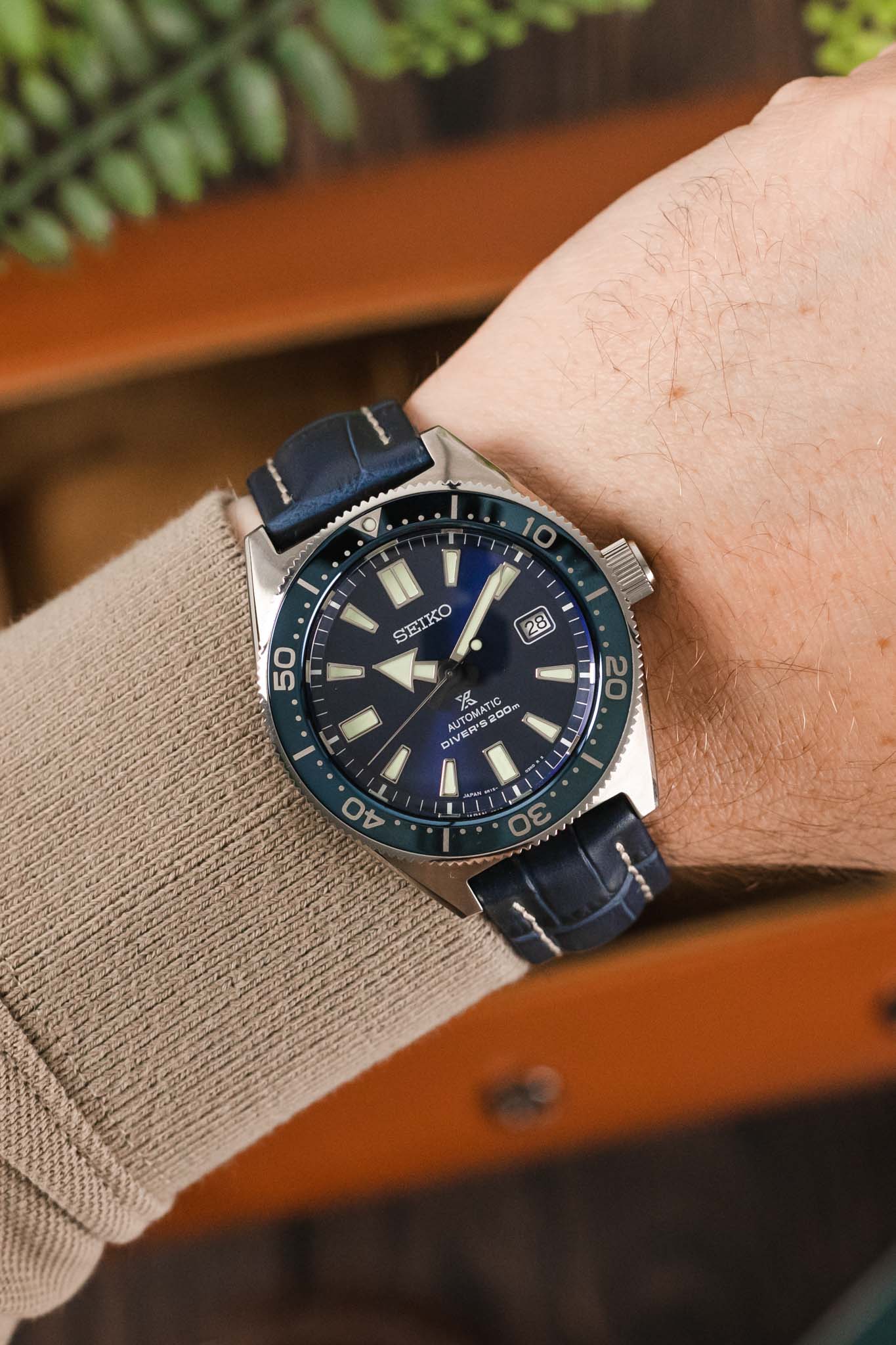 Morellato PLUS Alligator-Embossed Calfskin Leather Watch Strap in BLUE - Image 2