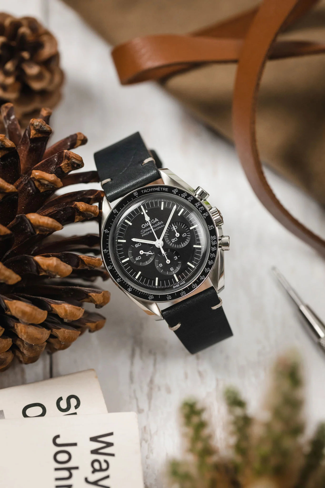 Morellato POLLOCK Vintage Lug-Stitched Calfskin Leather Watch Strap in BLACK - Image 4