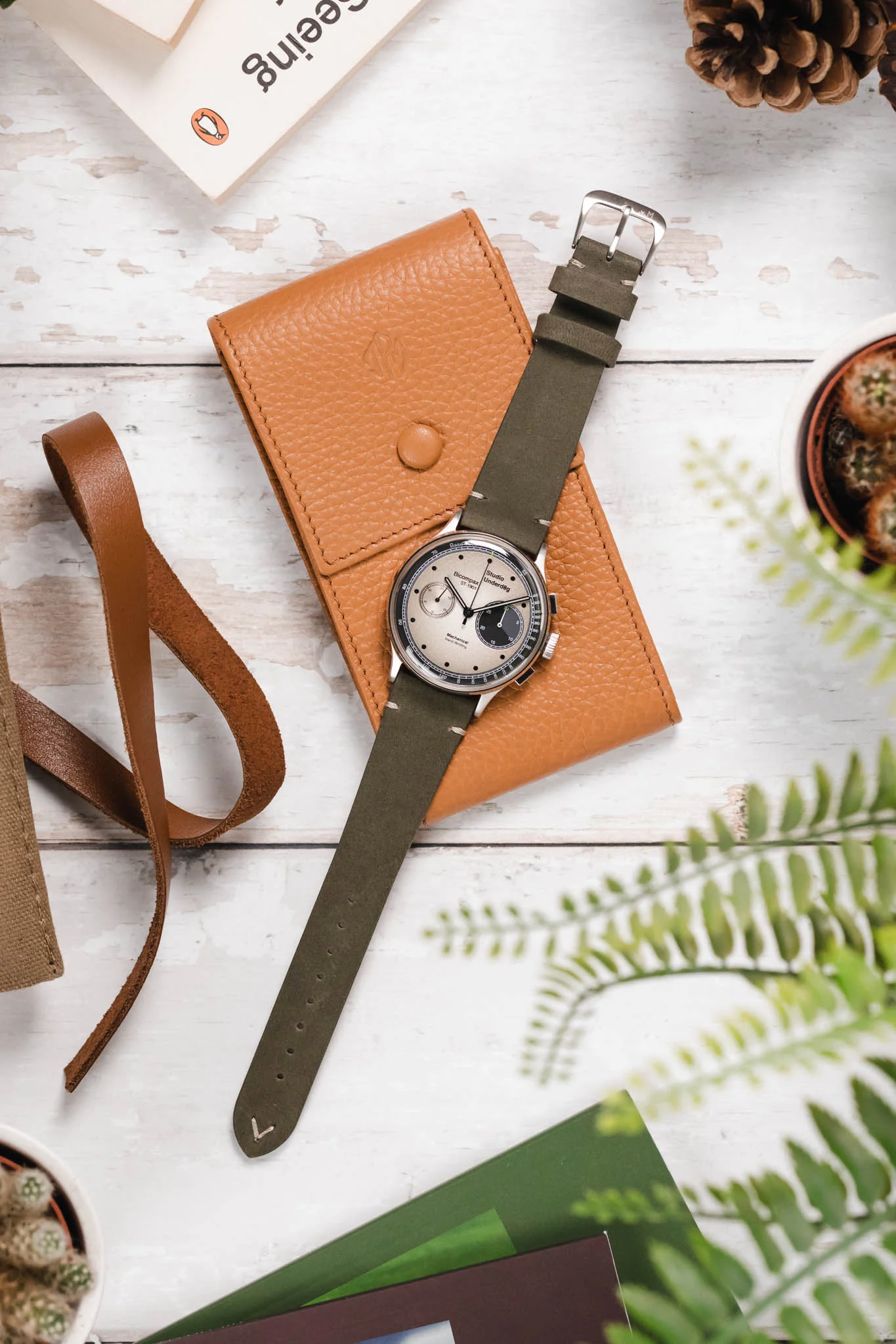 Morellato POLLOCK Vintage Lug-Stitched Calfskin Leather Watch Strap in GREEN - Image 8