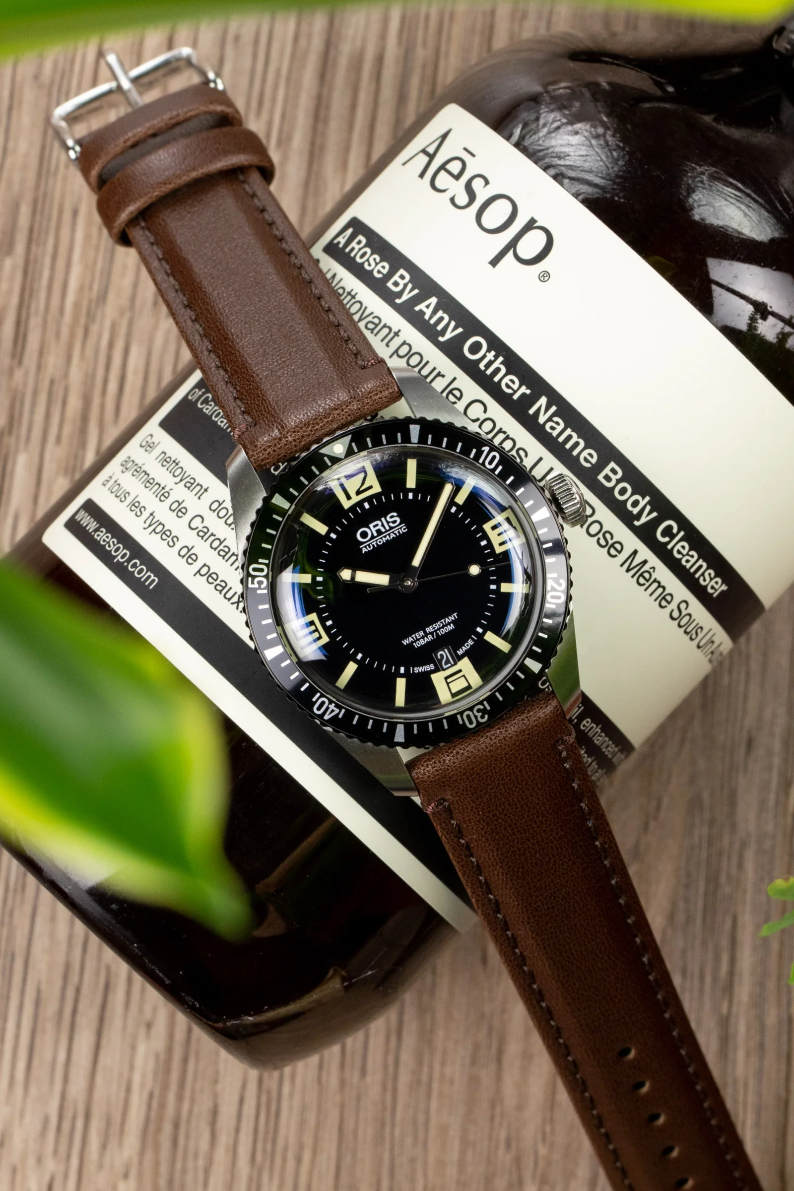Morellato ROWING Water-Resistant Calfskin Leather Watch Strap in BROWN - Image 2