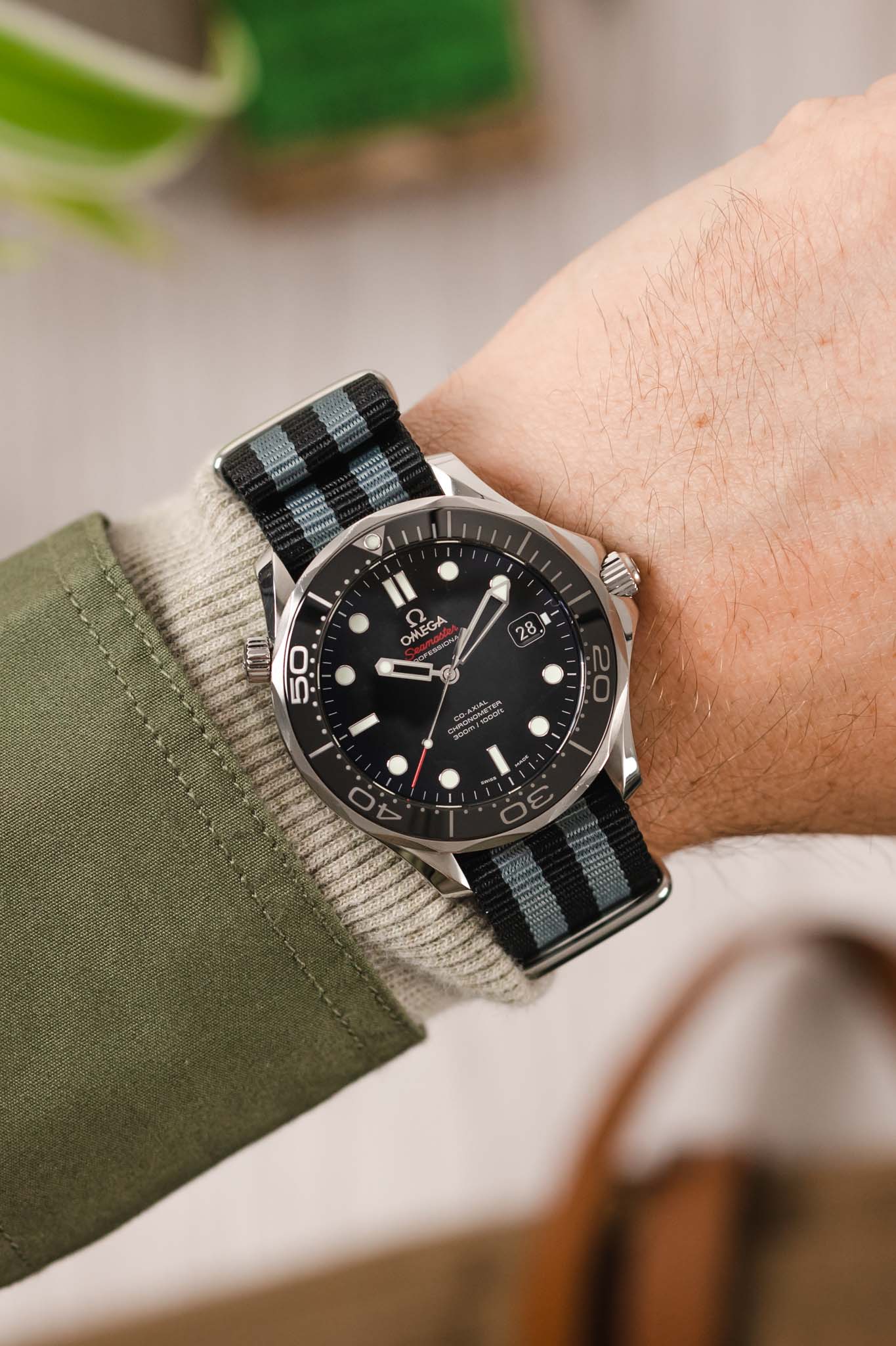 Nylon Watch Strap in BLACK / GREY Stripes with Brushed Buckle & Keepers - Image 2