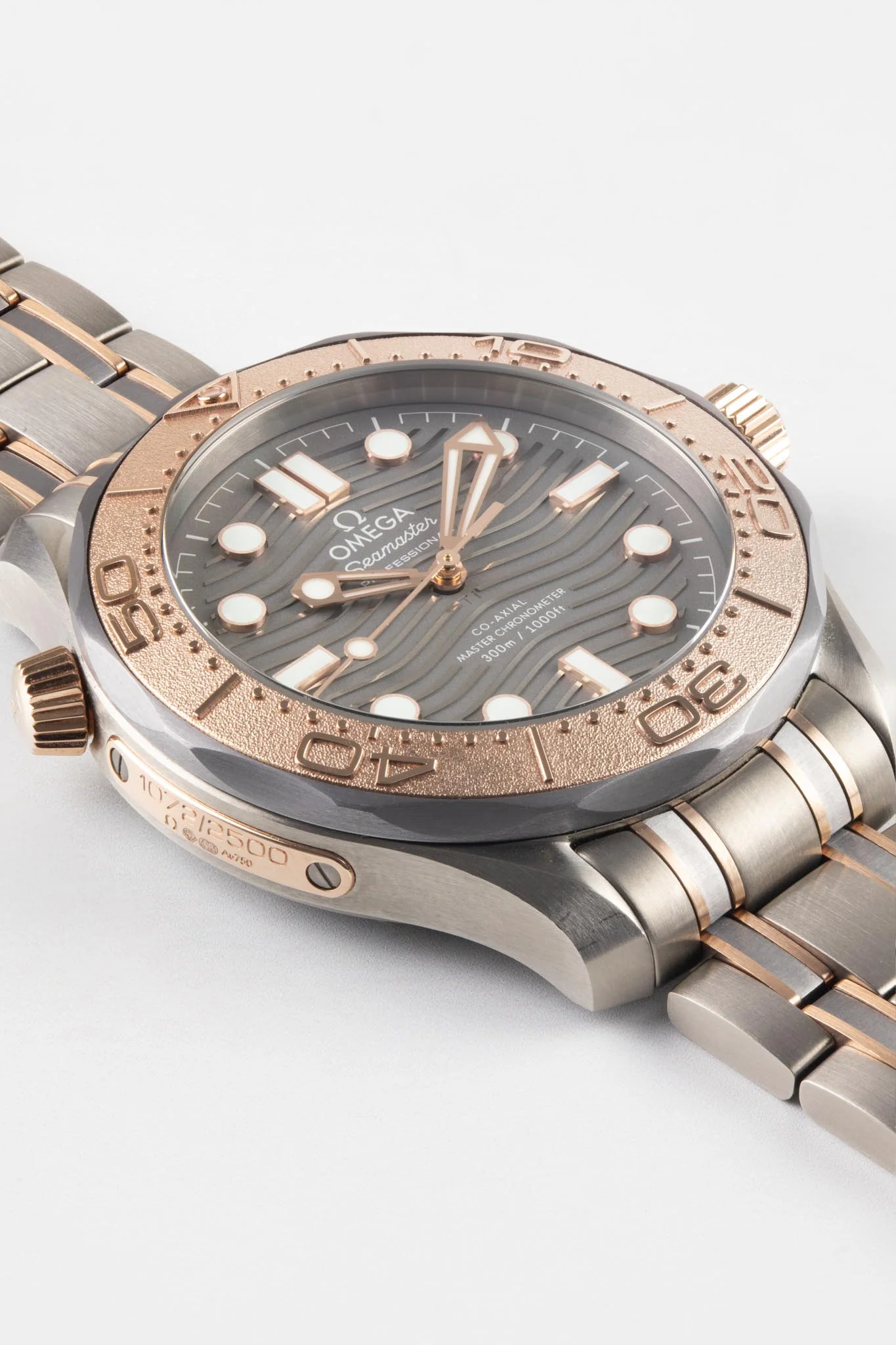 OMEGA 210.60.42.20.99.001 Seamaster Diver 300m 42mm Co-Axial Master Chronometer - Grey Dial - Image 3