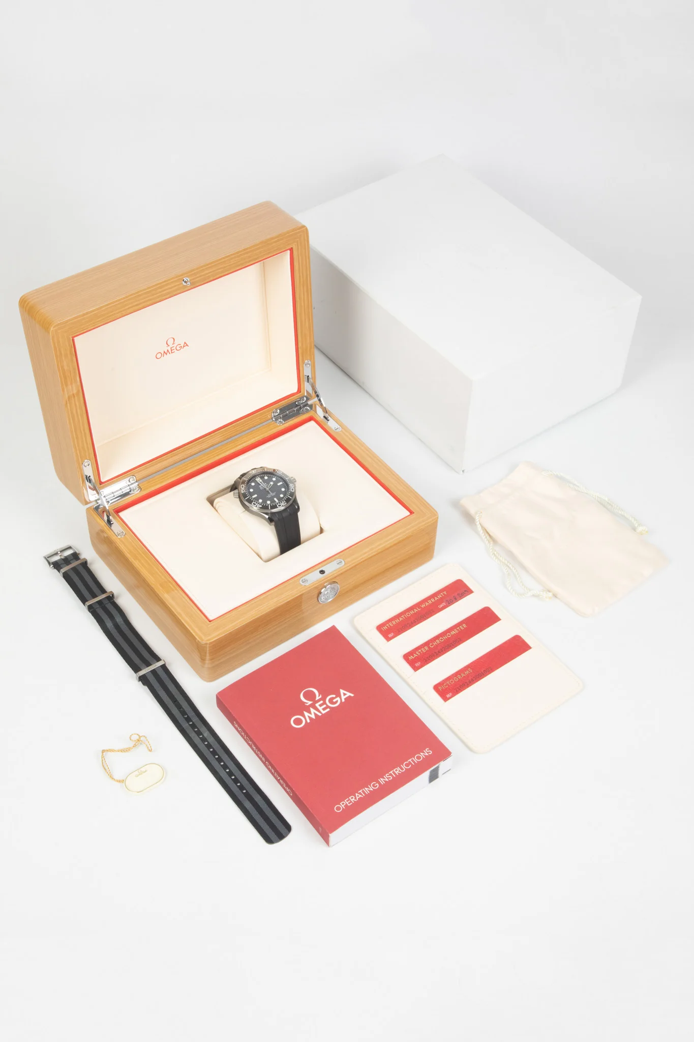OMEGA 210.92.44.20.01.002 Seamaster Diver 300m Co‑Axial 43.5mm Master Chronometer - Black Dial - Image 10