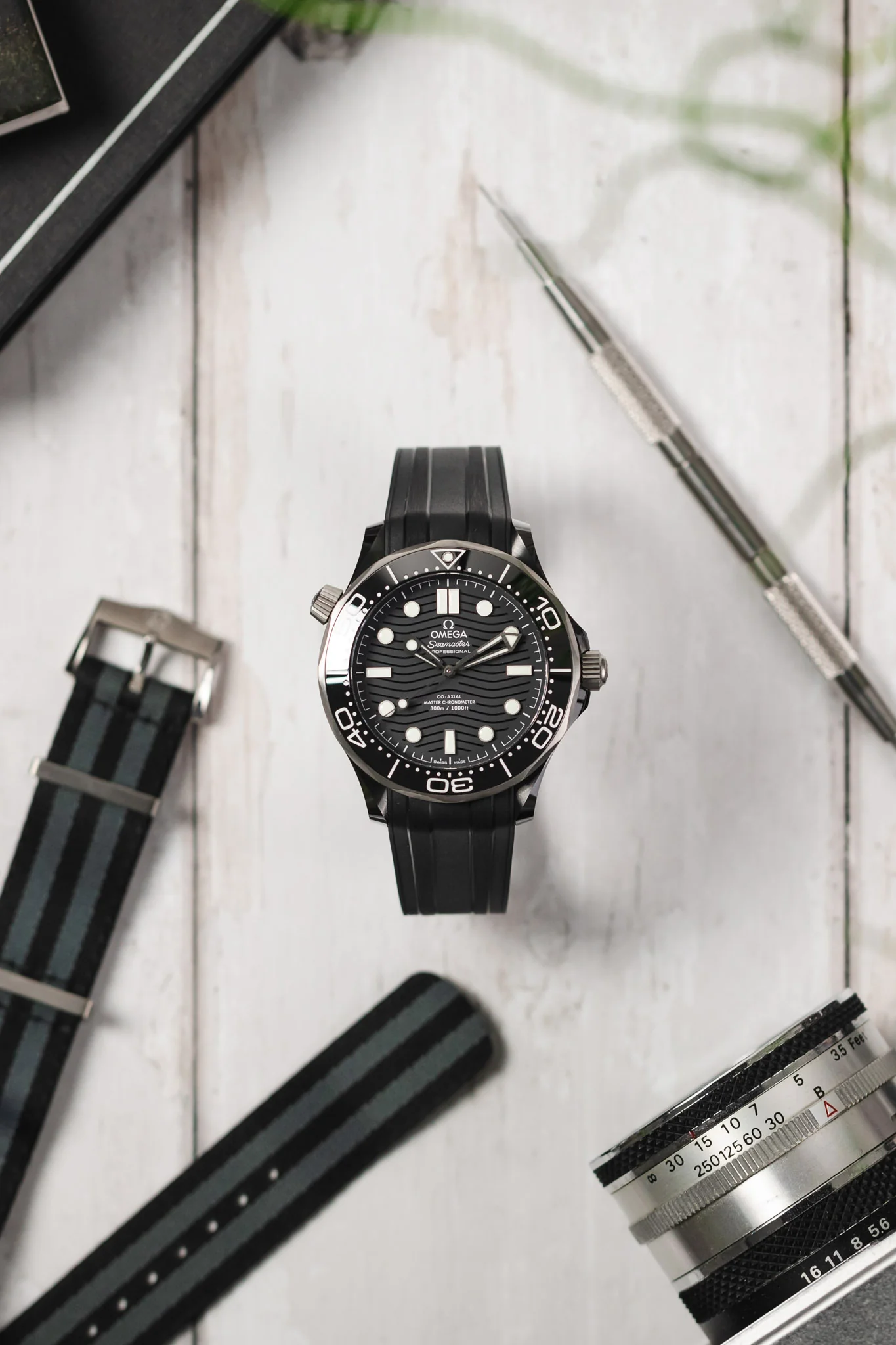OMEGA 210.92.44.20.01.002 Seamaster Diver 300m Co‑Axial 43.5mm Master Chronometer - Black Dial - Image 4