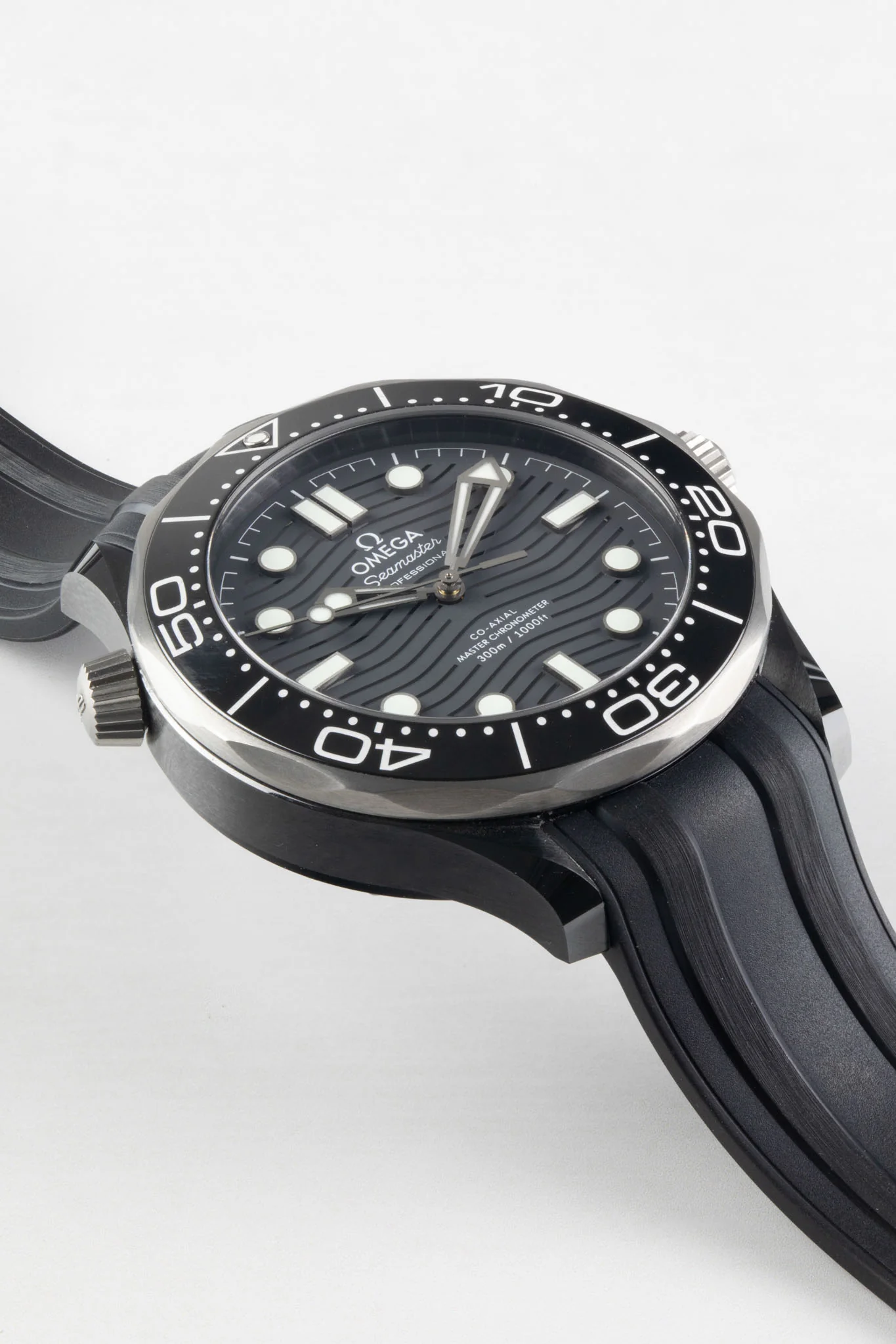 OMEGA 210.92.44.20.01.002 Seamaster Diver 300m Co‑Axial 43.5mm Master Chronometer - Black Dial - Image 5