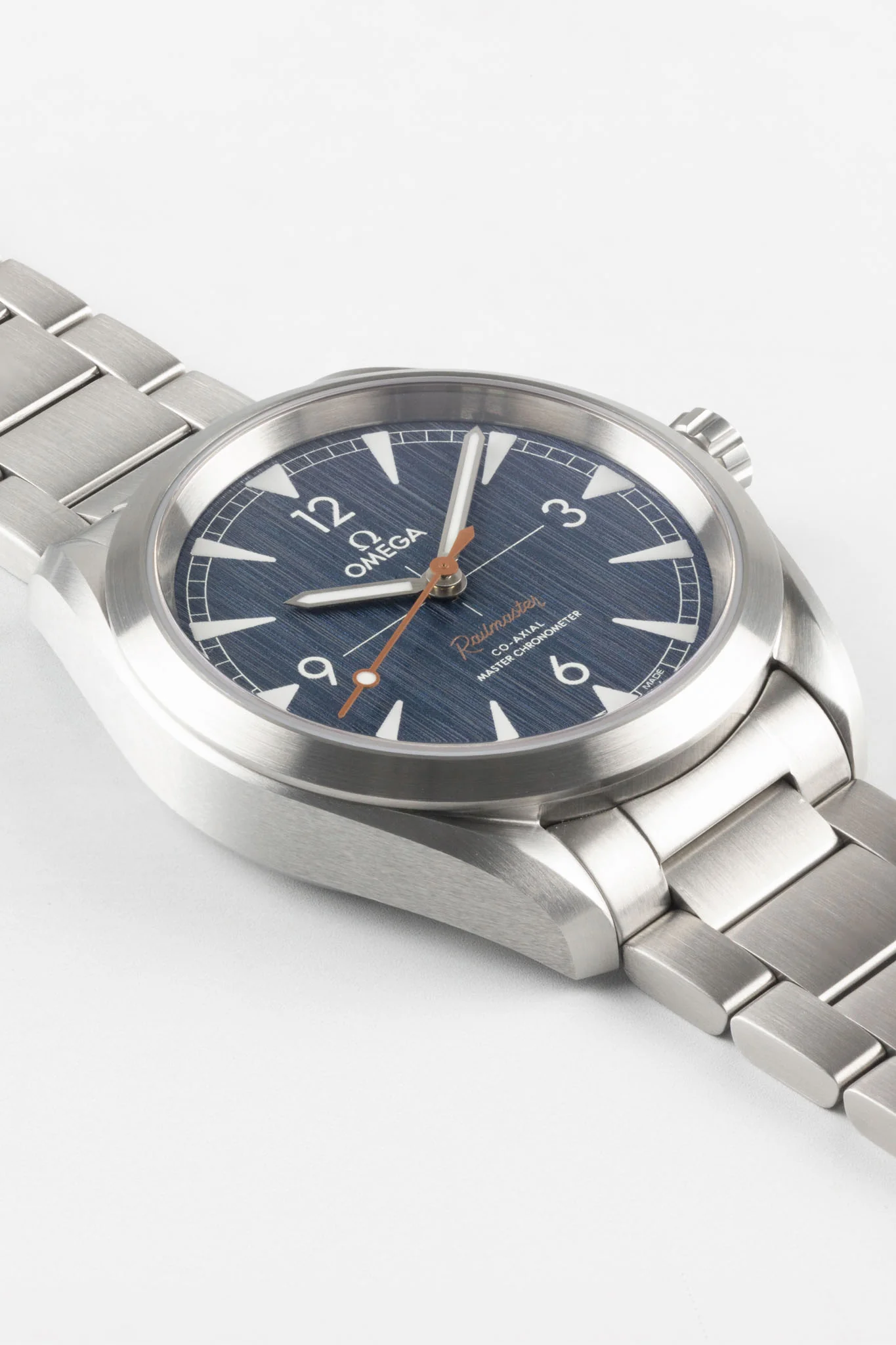OMEGA Railmaster 40mm Watch - Denim Blue Dial - Image 3