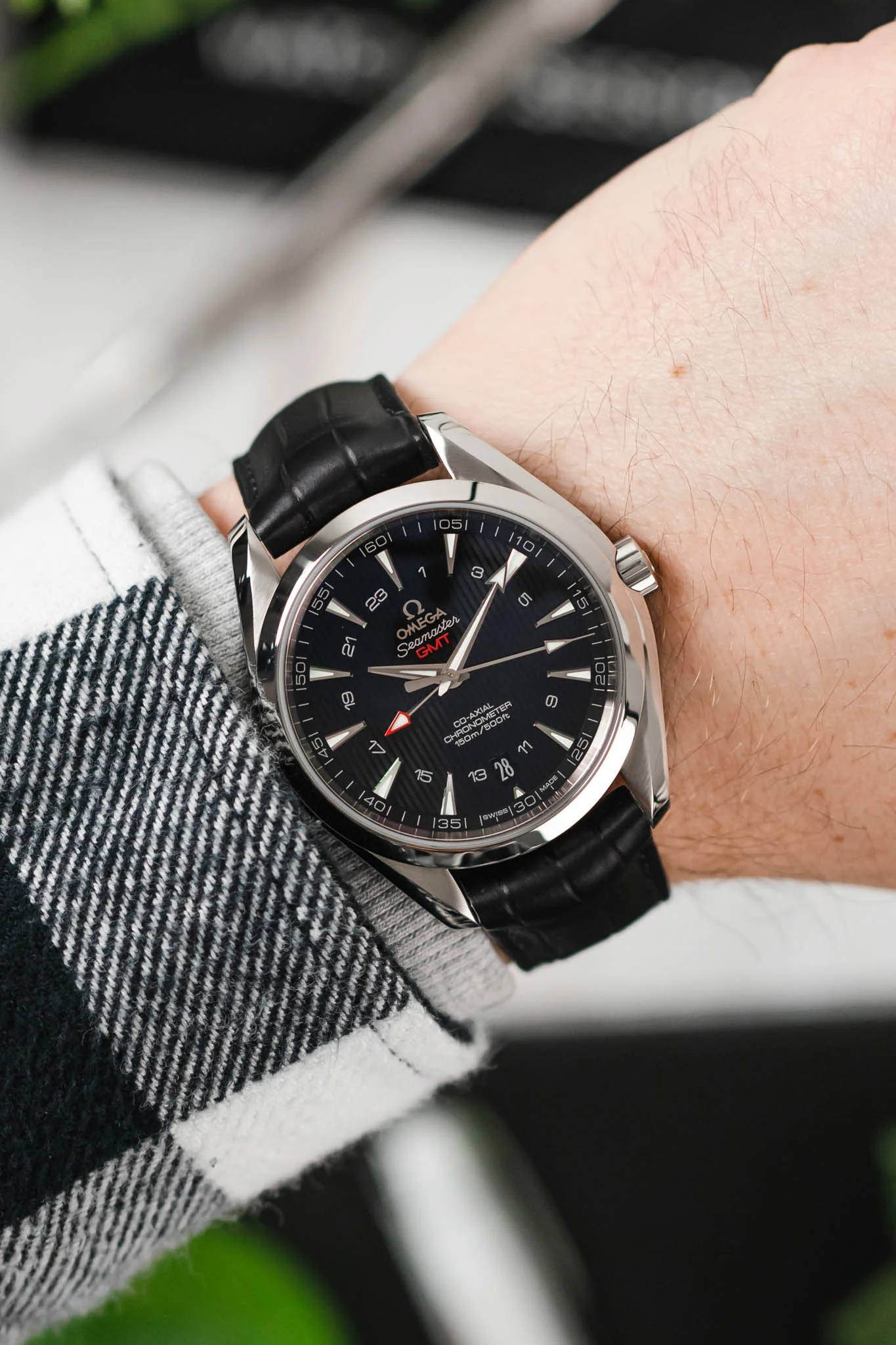 OMEGA Seamaster Aqua Terra GMT 150m Co‑Axial Chronometer 43mm  - Black Teaked Dial & Black Alligator Strap - Image 2