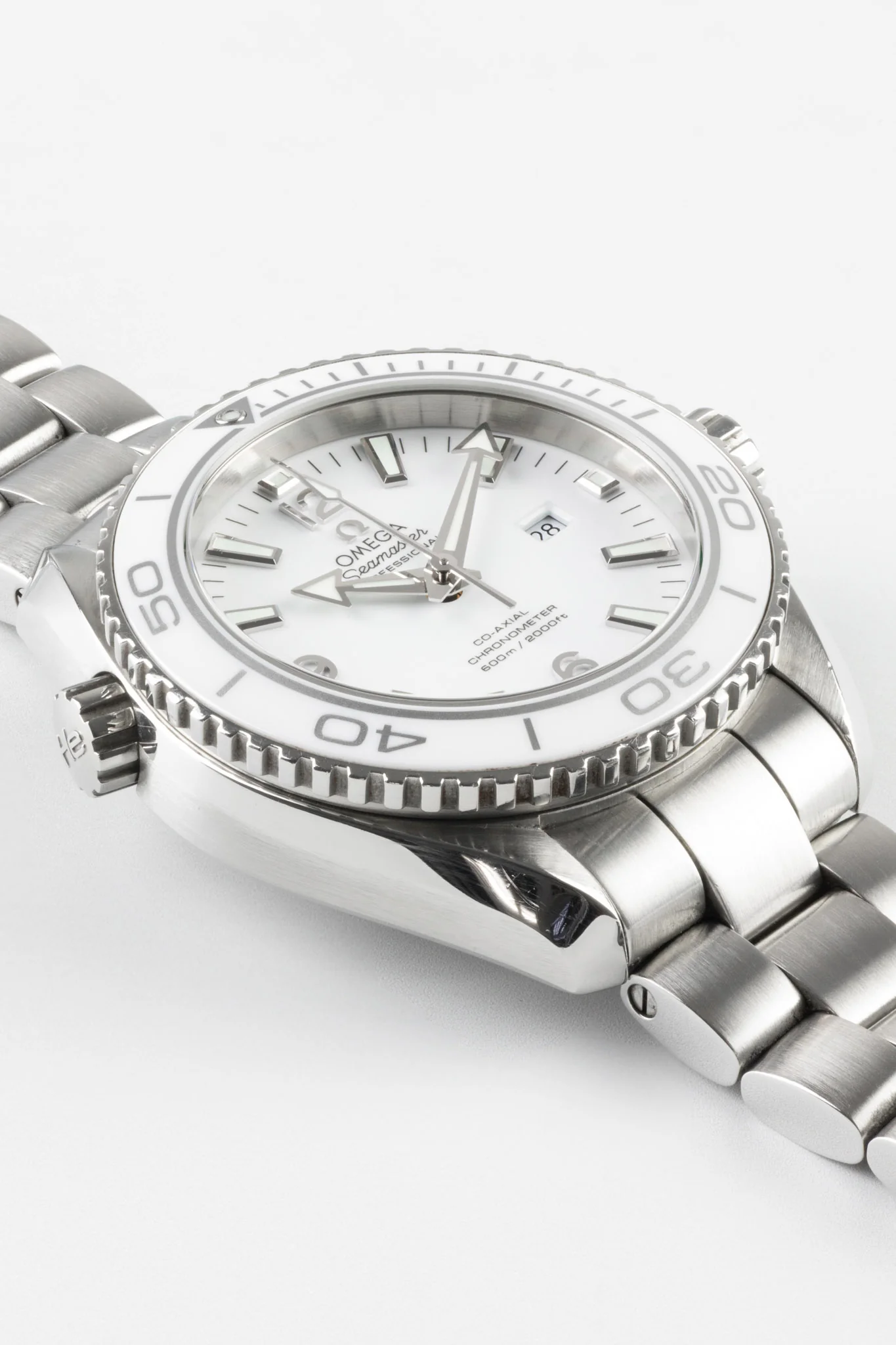 OMEGA Seamaster Planet Ocean Mid Size - Image 3