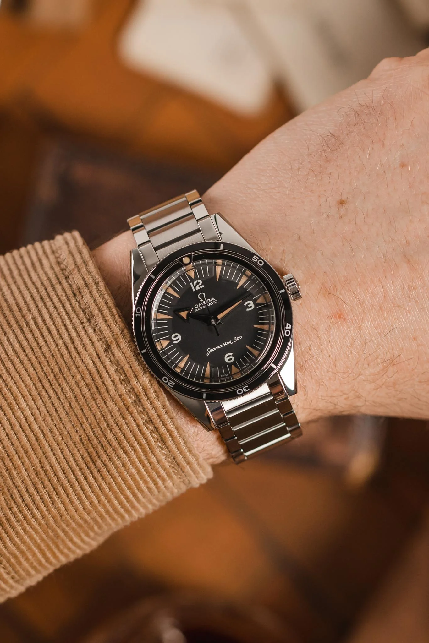 OMEGA 234.10.39.20.01.001 Seamaster 300 '1957 Trilogy' Co-Axial Master Chronometer 39mm  - Black Dial - Image 2