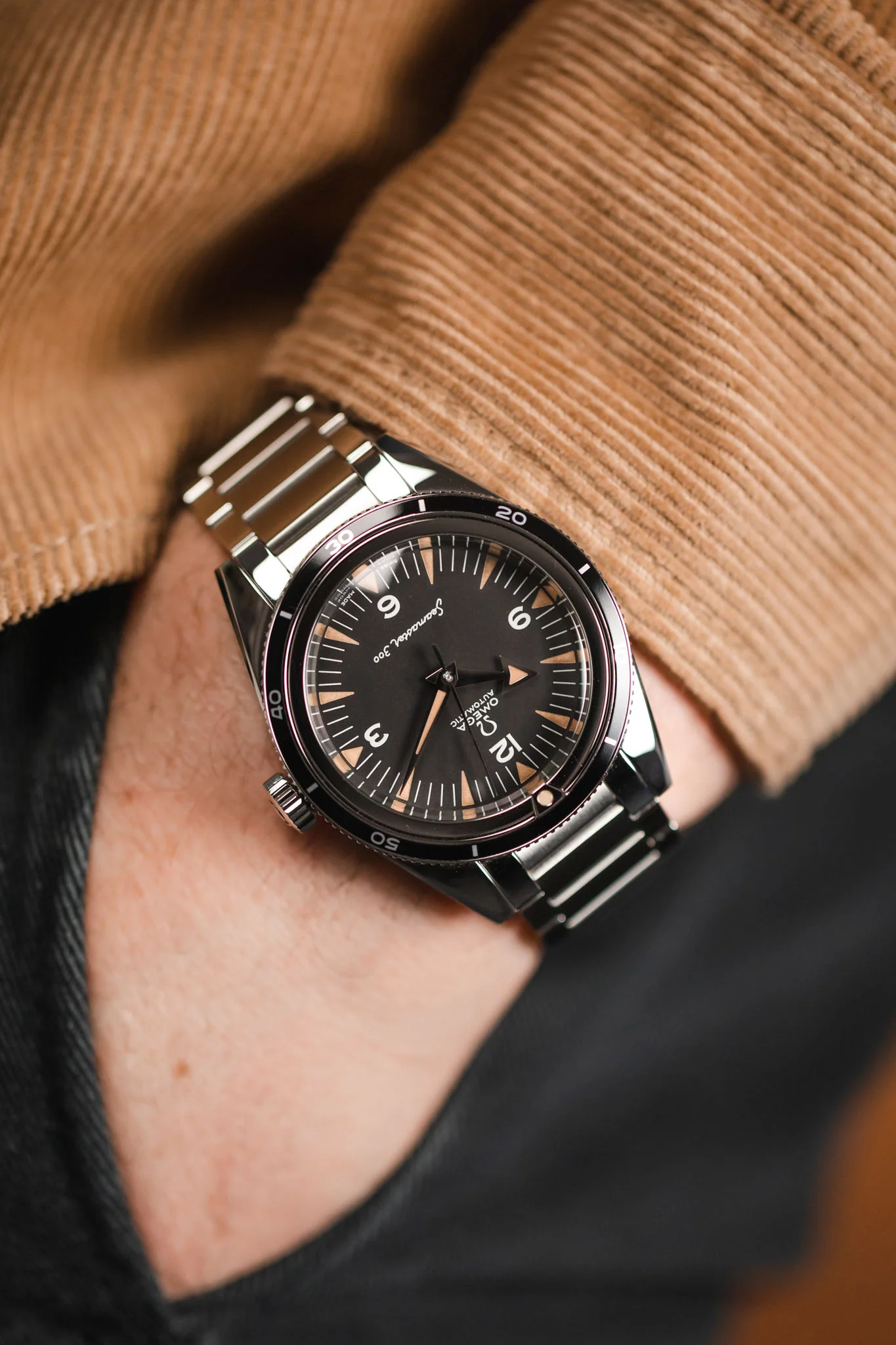 OMEGA 234.10.39.20.01.001 Seamaster 300 '1957 Trilogy' Co-Axial Master Chronometer 39mm  - Black Dial - Image 7
