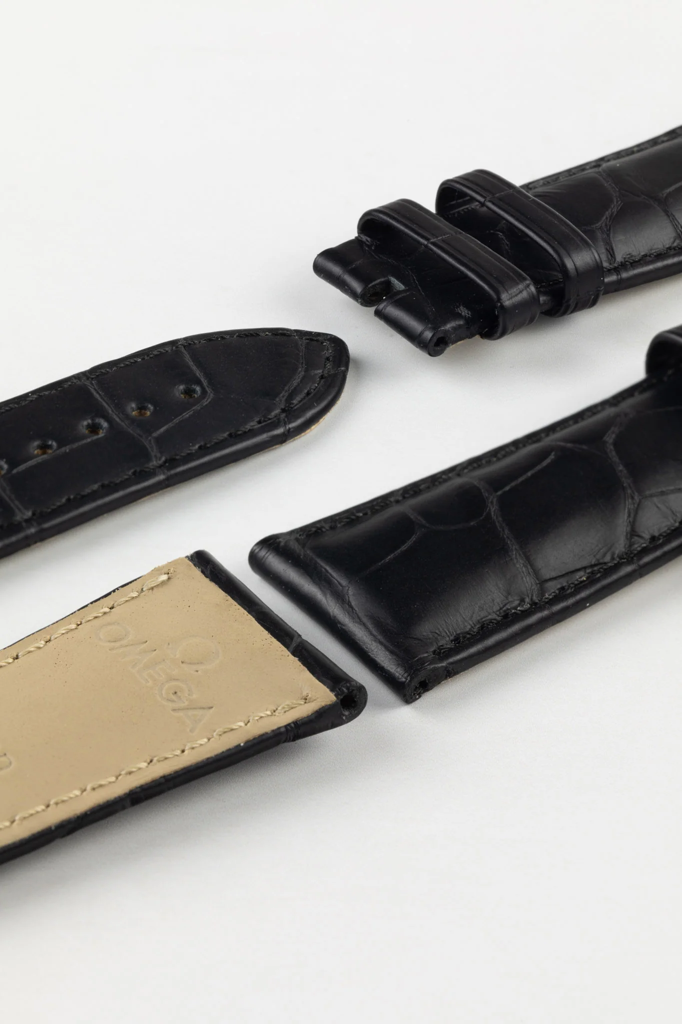 OMEGA 98000265 Genuine Alligator Leather 24mm Short Watch Strap - BLACK - Image 3