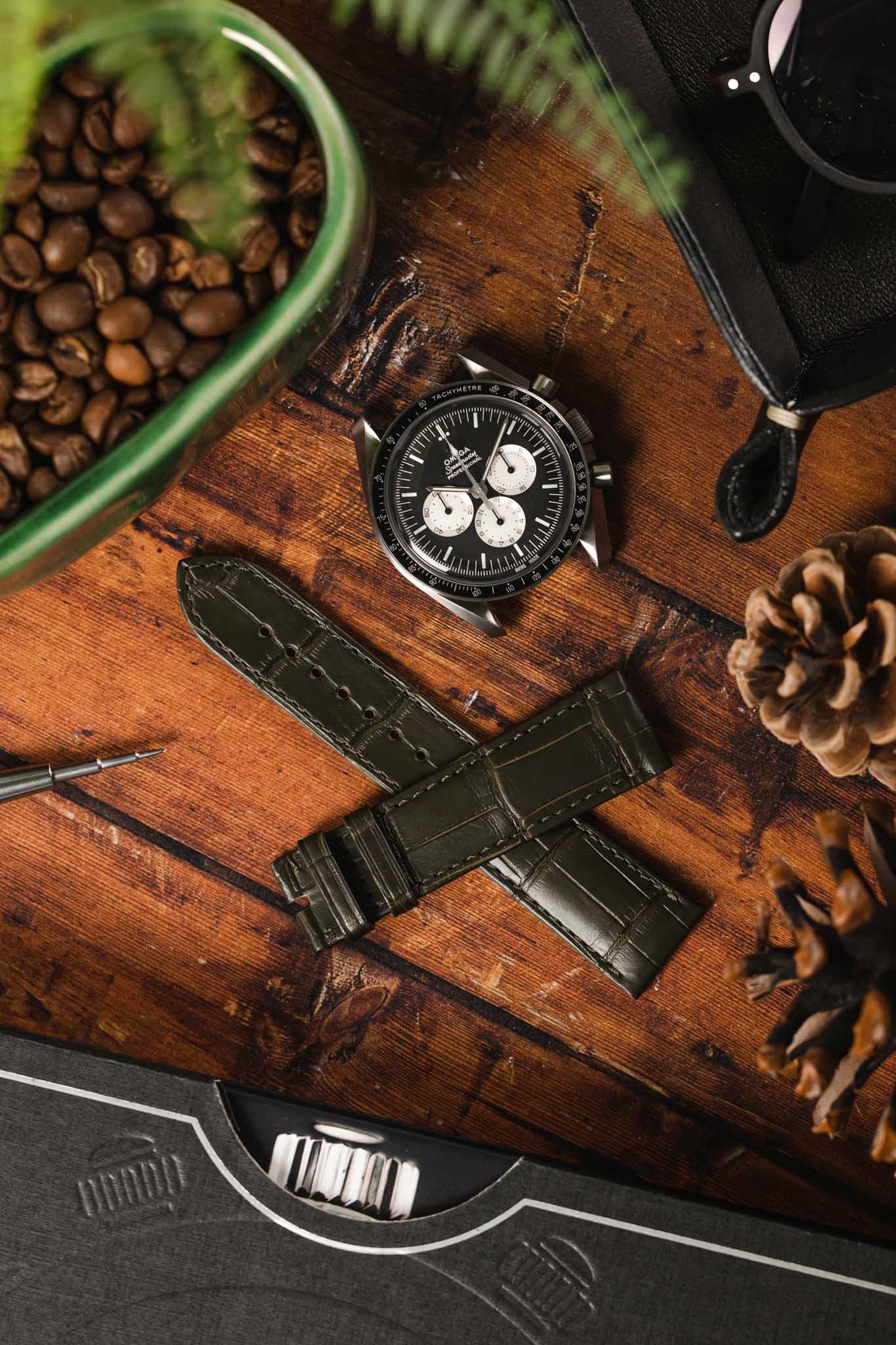 OMEGA CUZ010275 Speedmaster 20mm Genuine Alligator Watch Strap - DARK KHAKI - Image 2