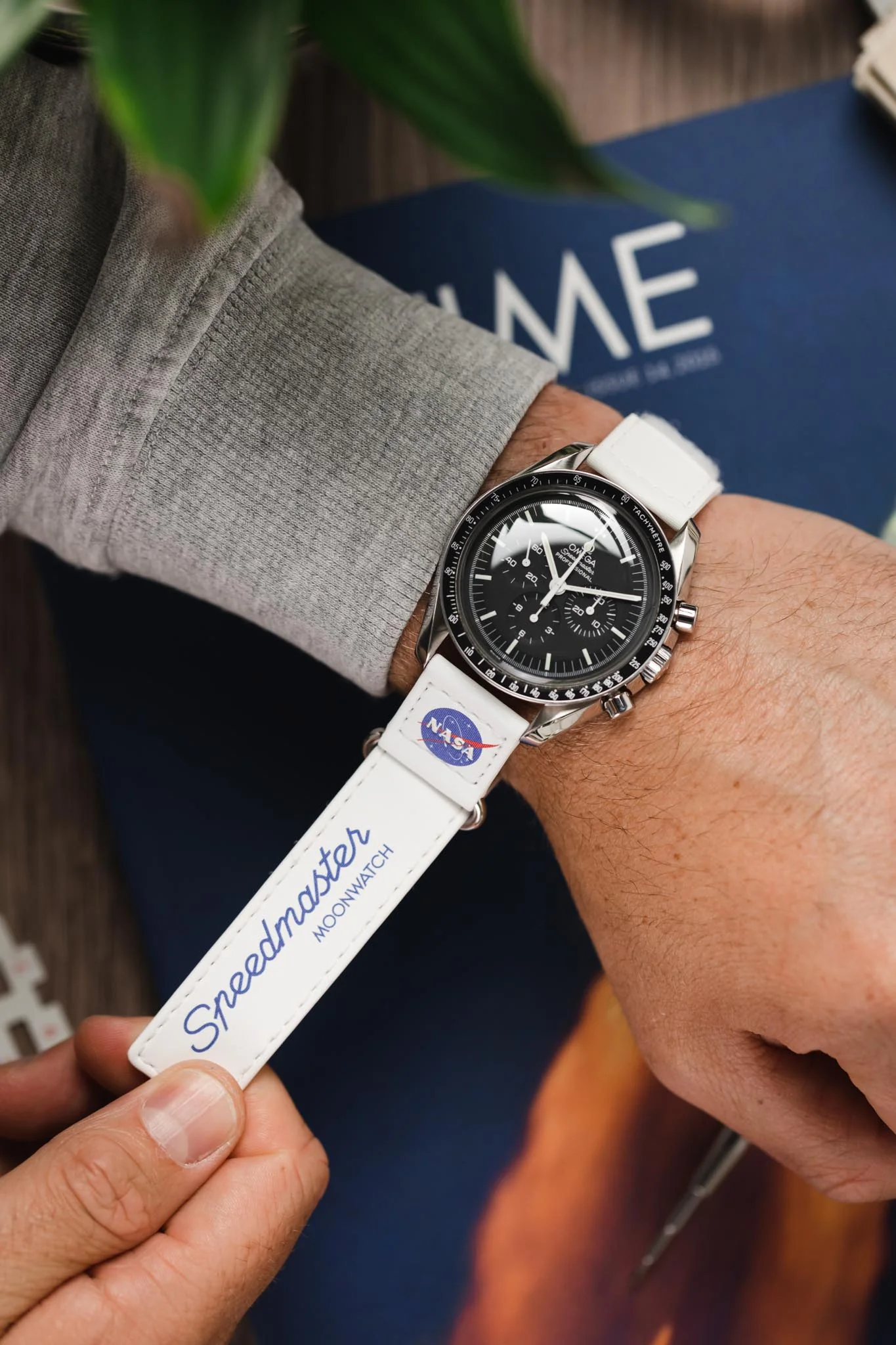 OMEGA CWZ016041 2-Piece NASA Speedmaster Moonwatch Velcro® Strap - WHITE - Image 5
