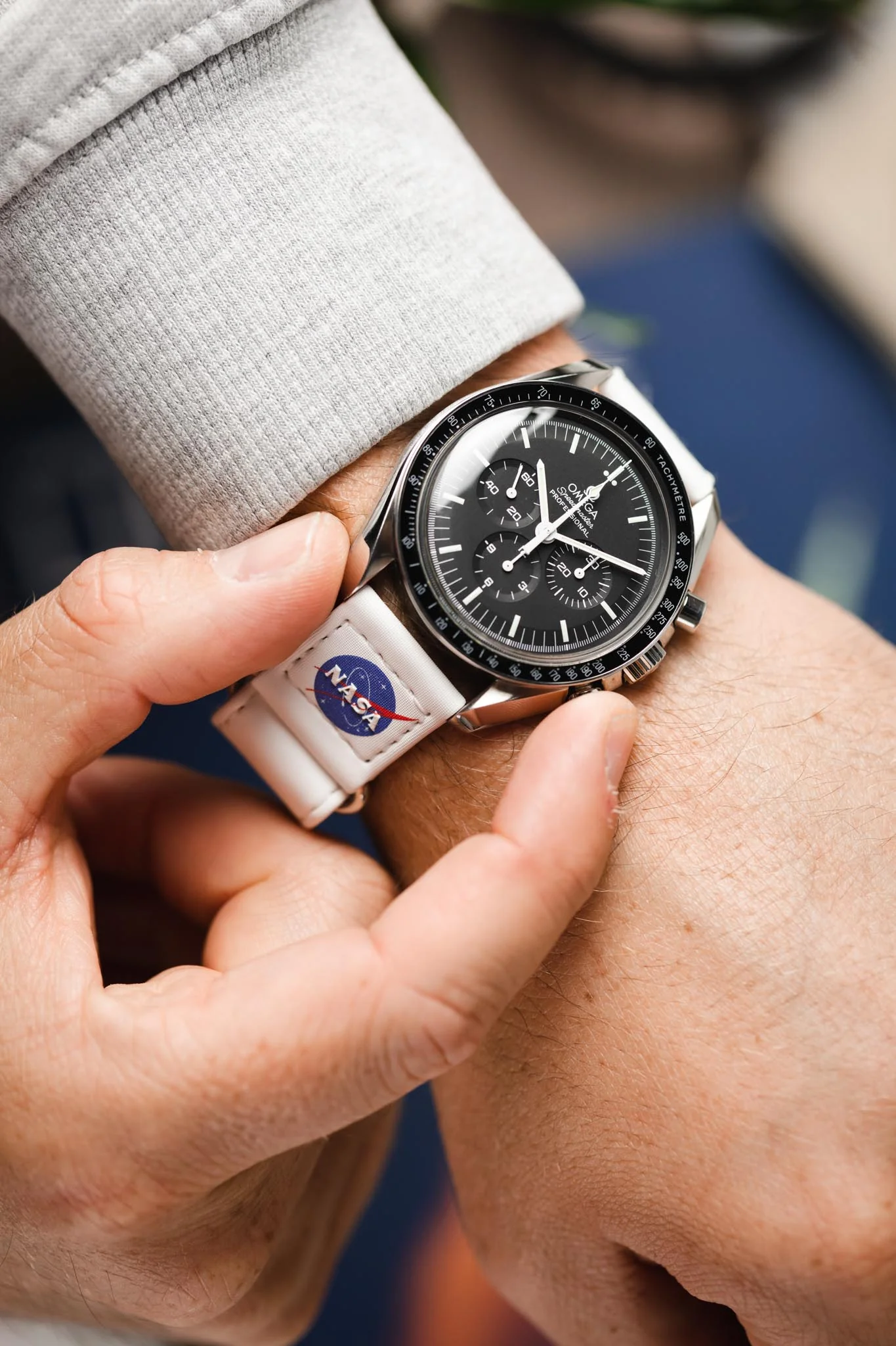OMEGA CWZ016041 2-Piece NASA Speedmaster Moonwatch Velcro® Strap - WHITE - Image 9