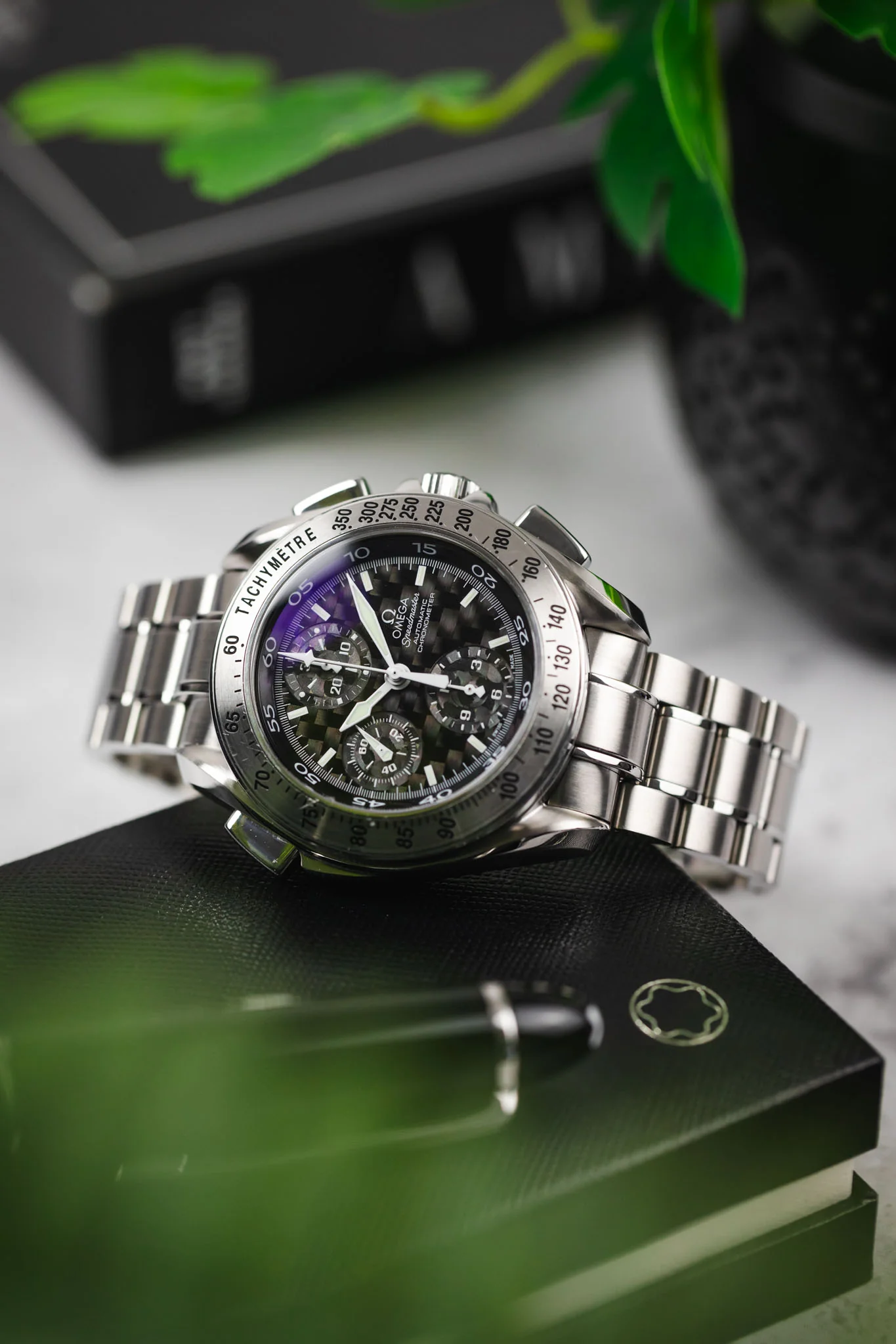 OMEGA Speedmaster Split-Seconds Chrono Carbon Dial -  42.25mm - Image 4