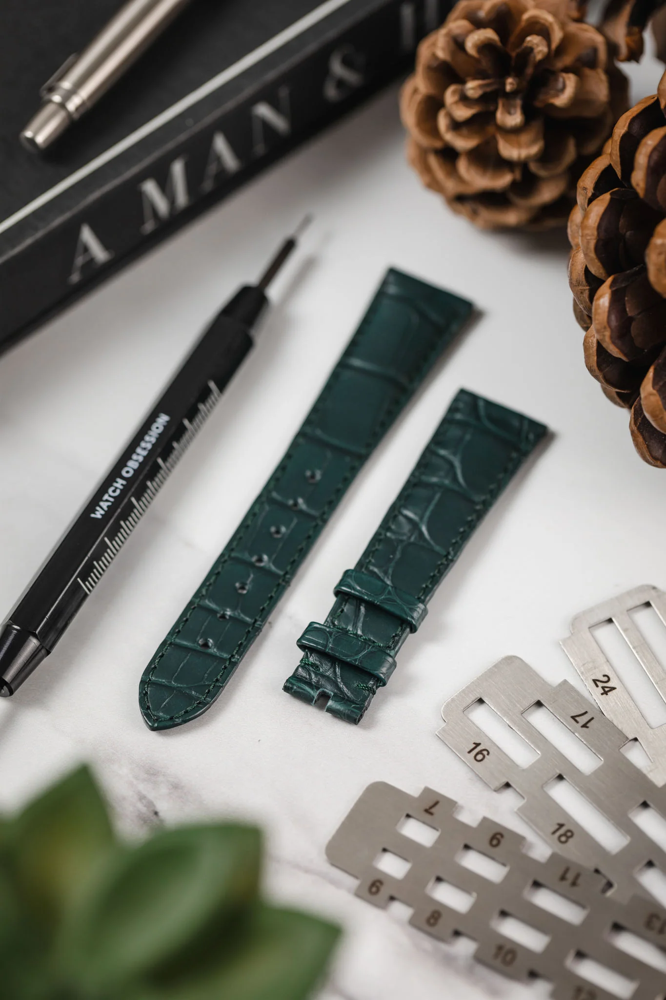 OMEGA Z016848 Genuine Alligator Low Profile 19mm Strap - GREEN - Image 2