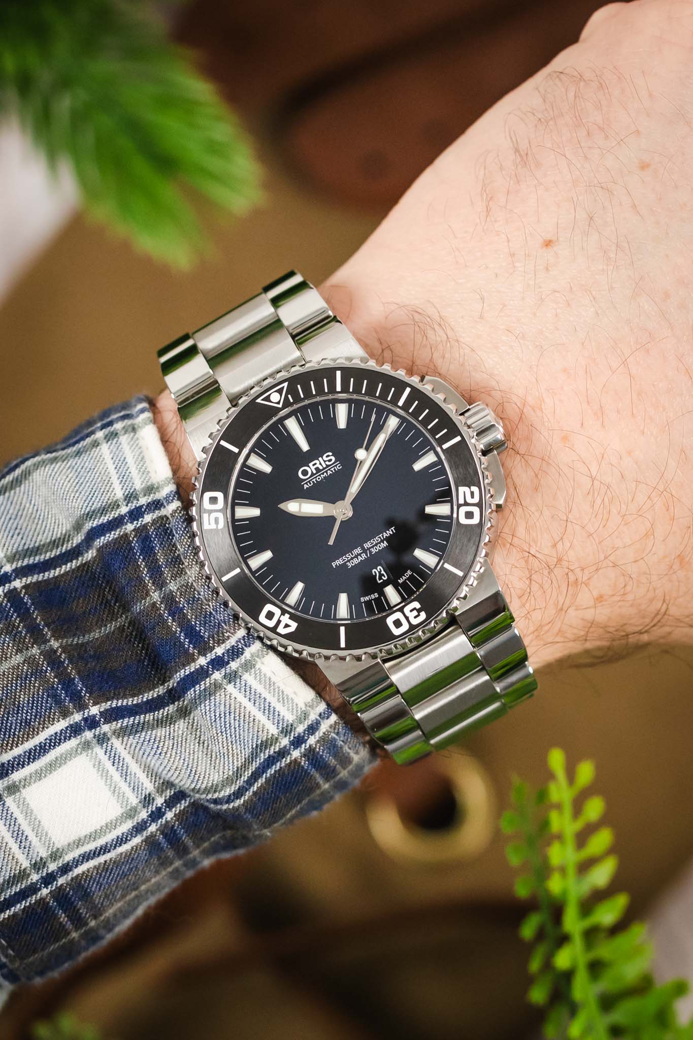 ORIS Aquis Date Dive Watch - Black Dial - Image 2