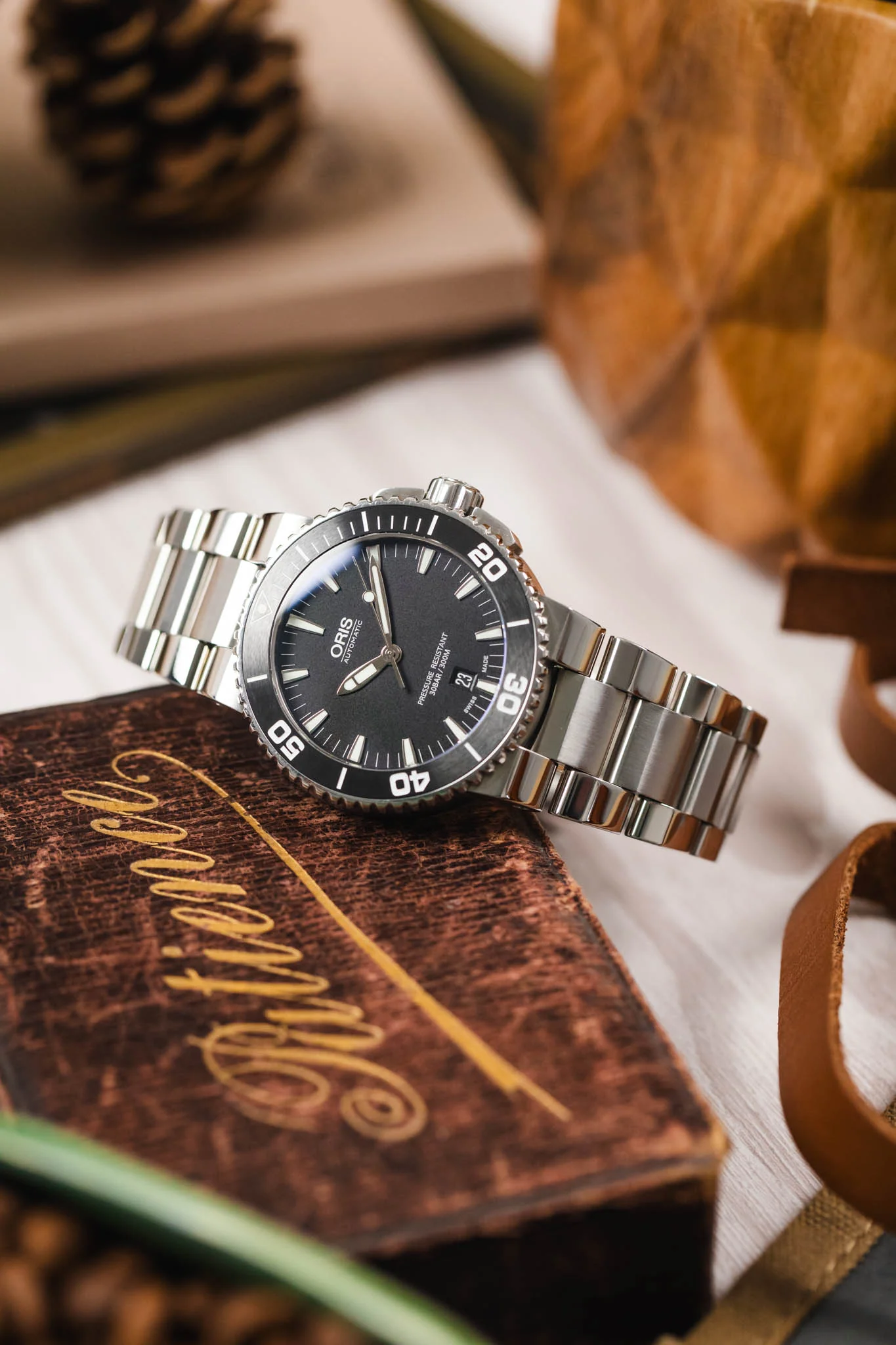 ORIS Aquis Date Dive Watch - Black Dial - Image 4