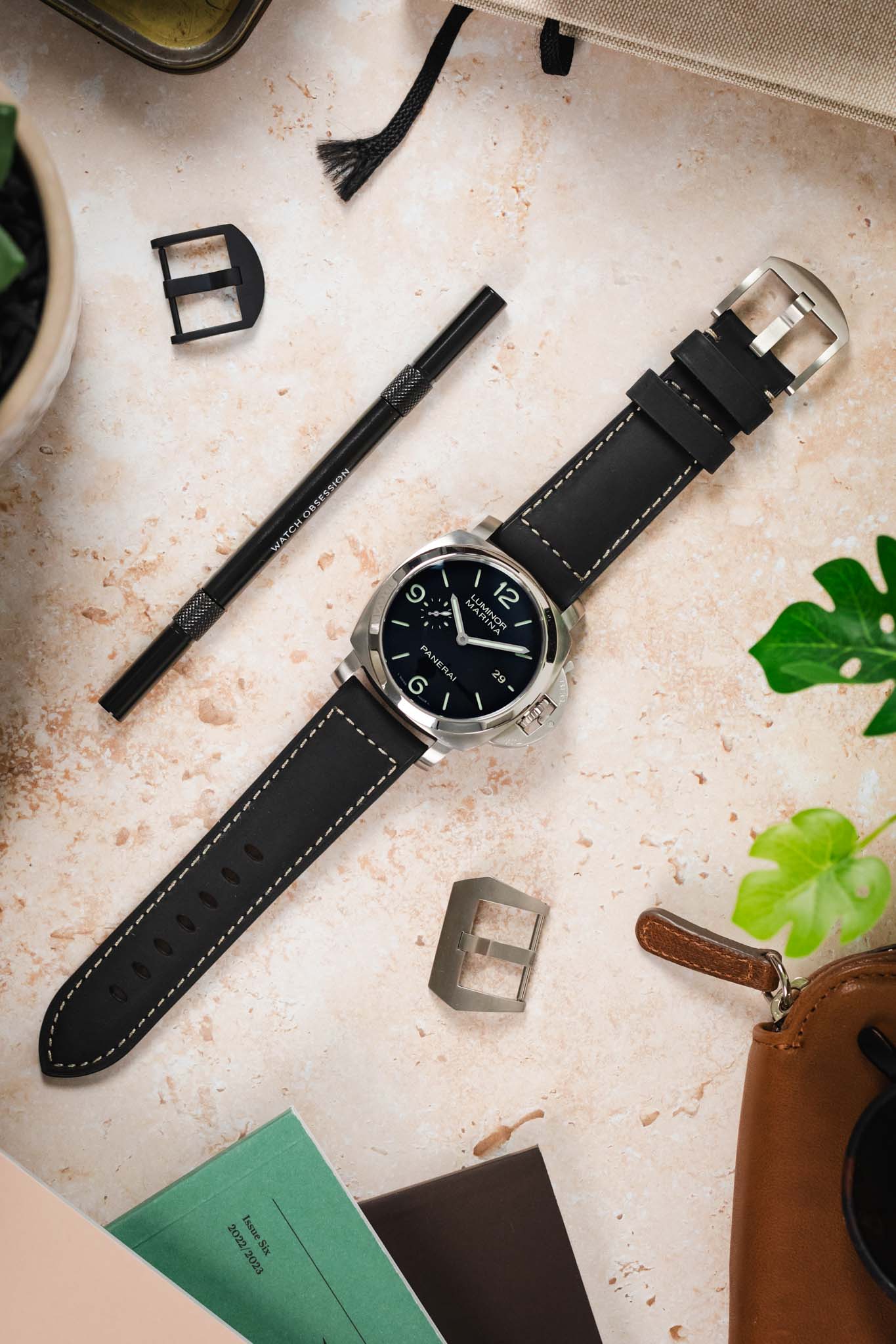 Padded Crazy Horse Watch Strap in BLACK - Image 14