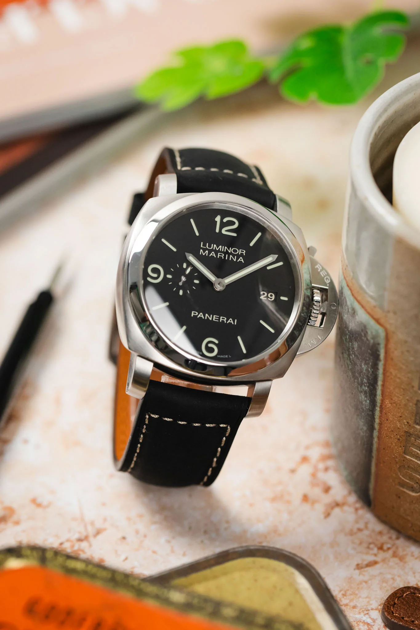 Padded Crazy Horse Watch Strap in BLACK - Image 4