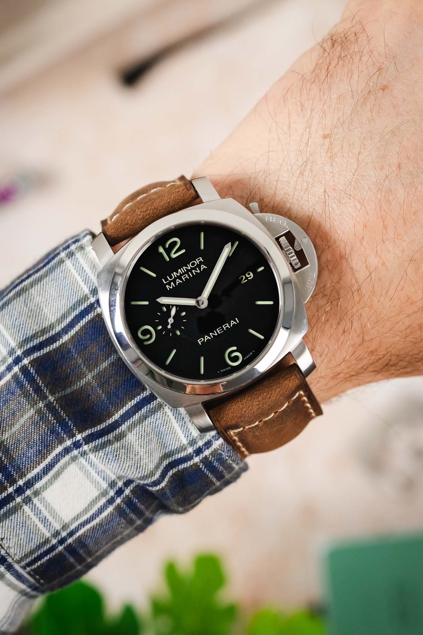 Padded Crazy Horse Watch Strap in BROWN - Image 2