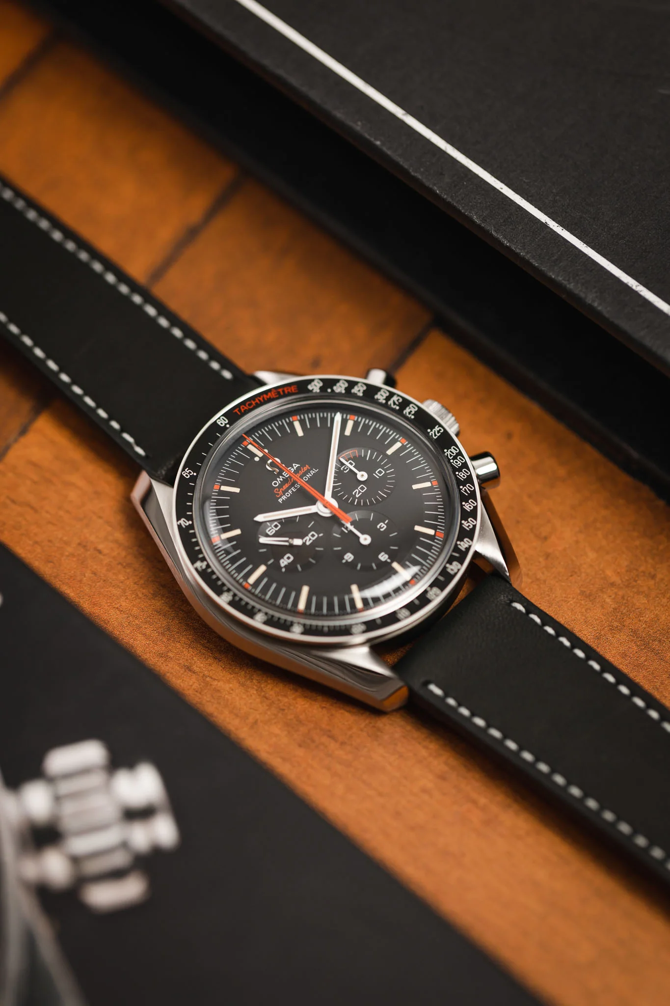 Pebro CLASSIC Unpadded Calfskin Leather Watch Strap in BLACK - Image 5