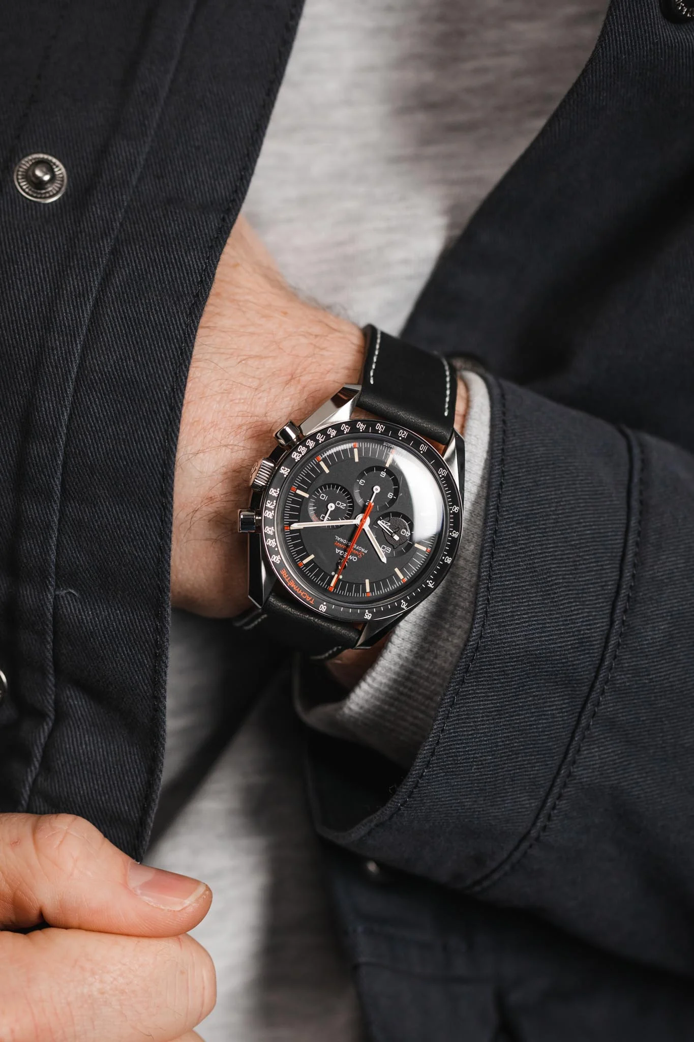 Pebro CLASSIC Unpadded Calfskin Leather Watch Strap in BLACK - Image 7