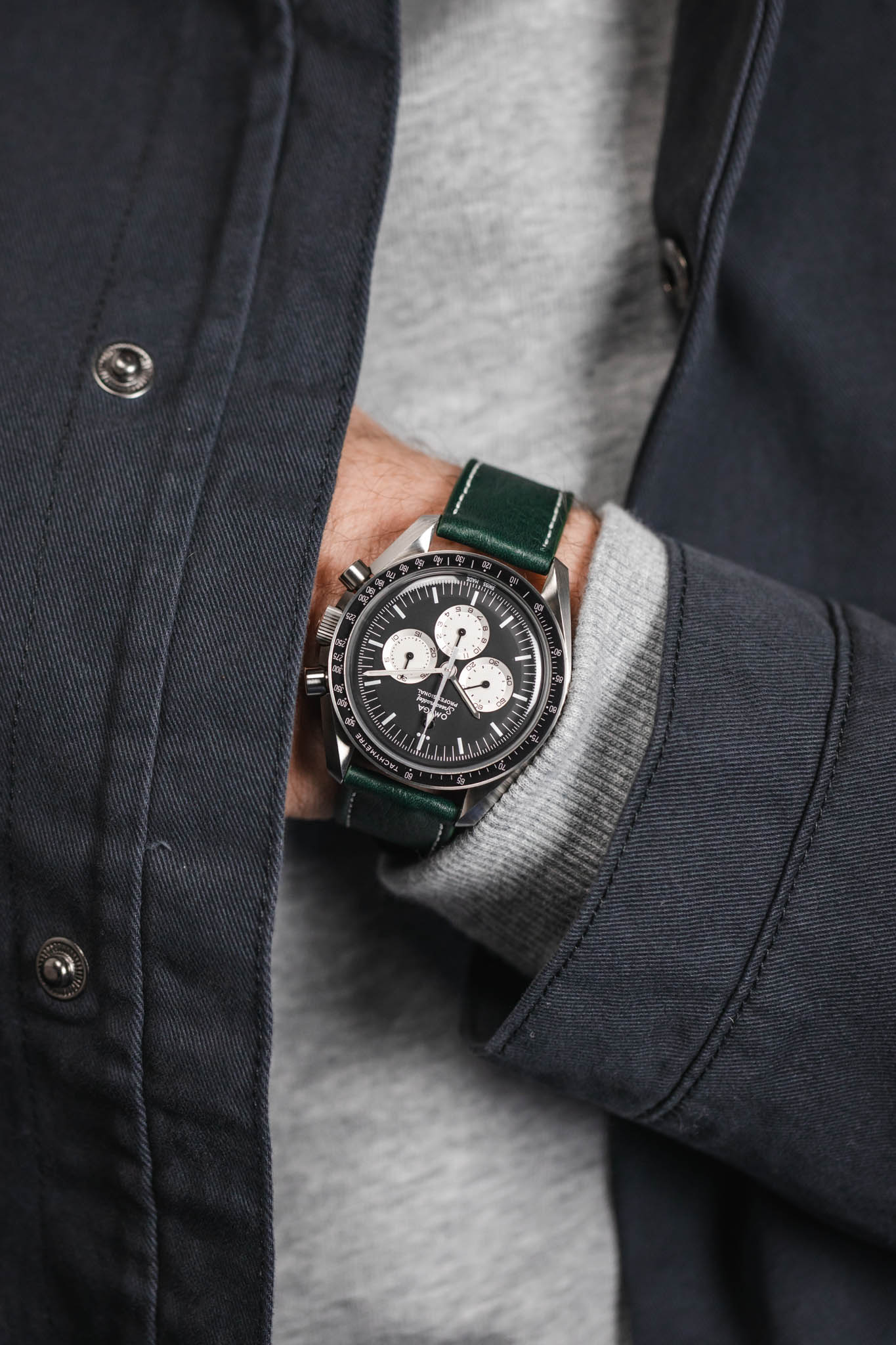 Pebro CLASSIC Unpadded Calfskin Leather Watch Strap in DARK GREEN - Image 6
