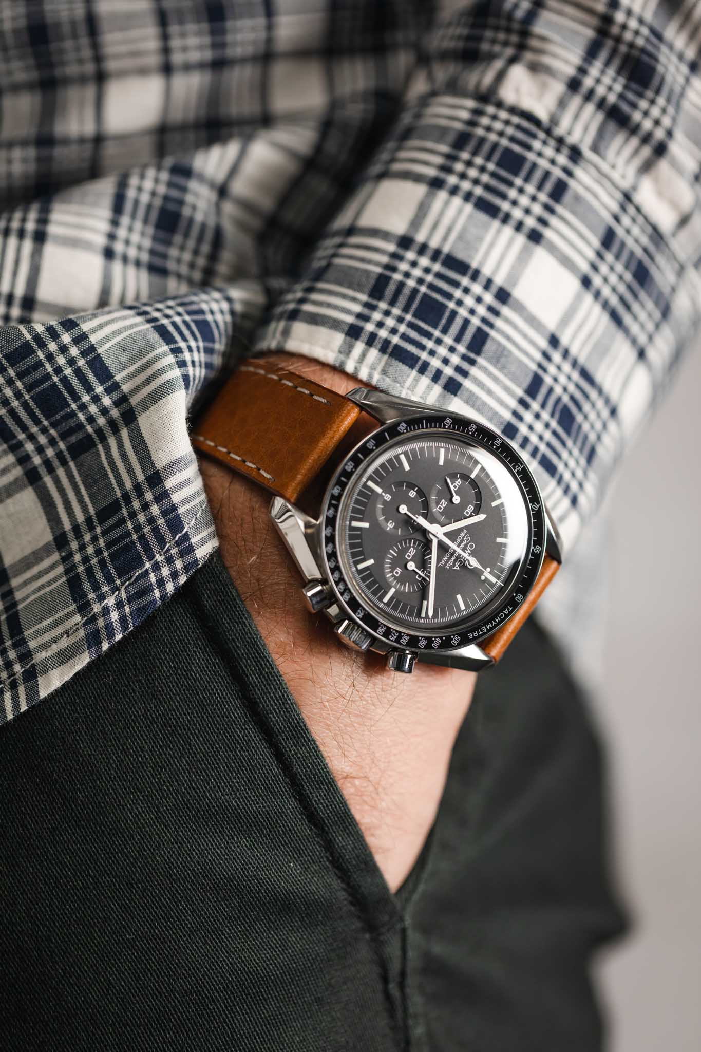 Pebro HALF-STITCH Calfskin Leather Watch Strap in GOLD BROWN - Image 6