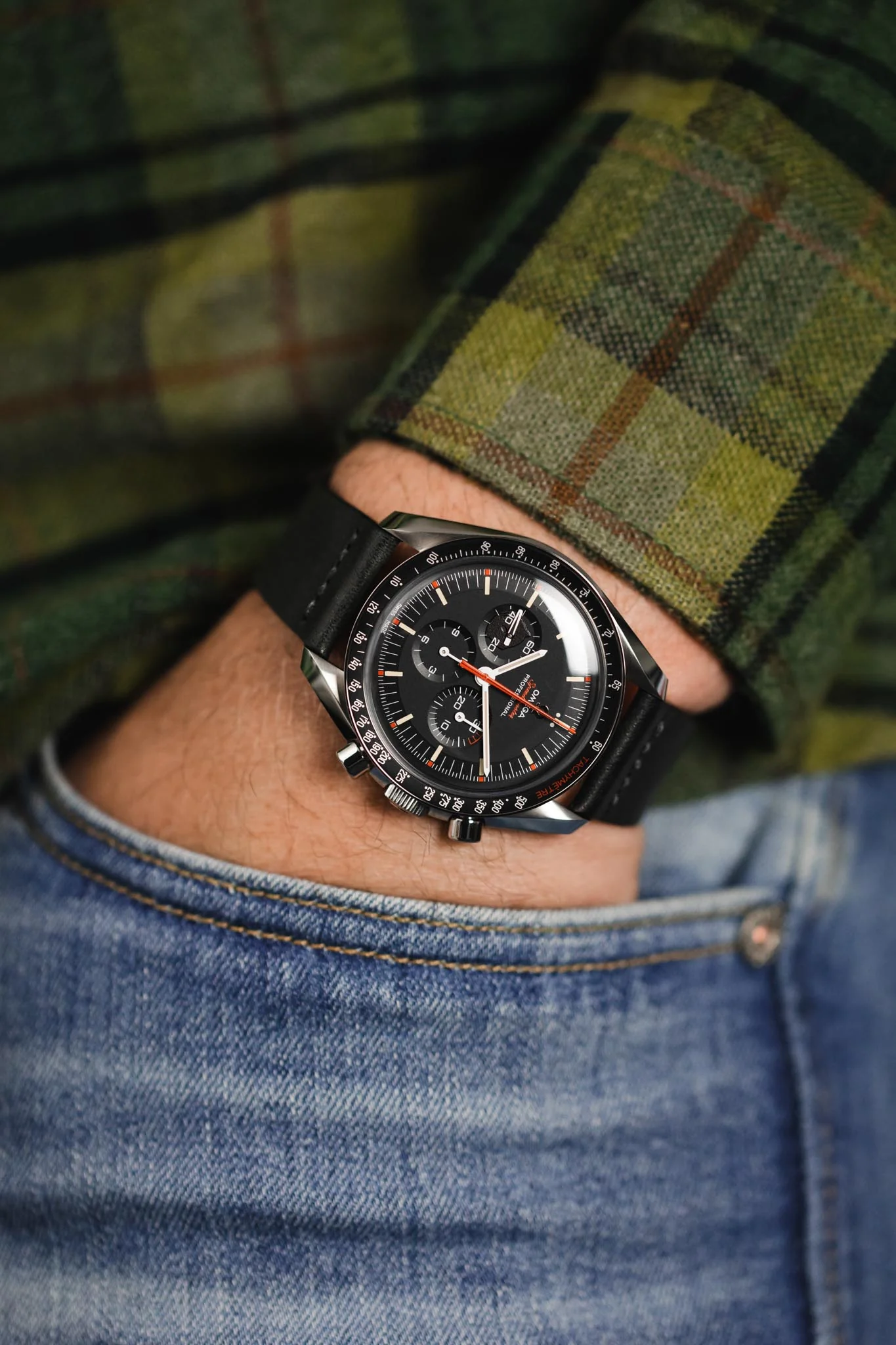 Pebro OILED ARTISAN Leather Watch Strap in BLACK - Image 5